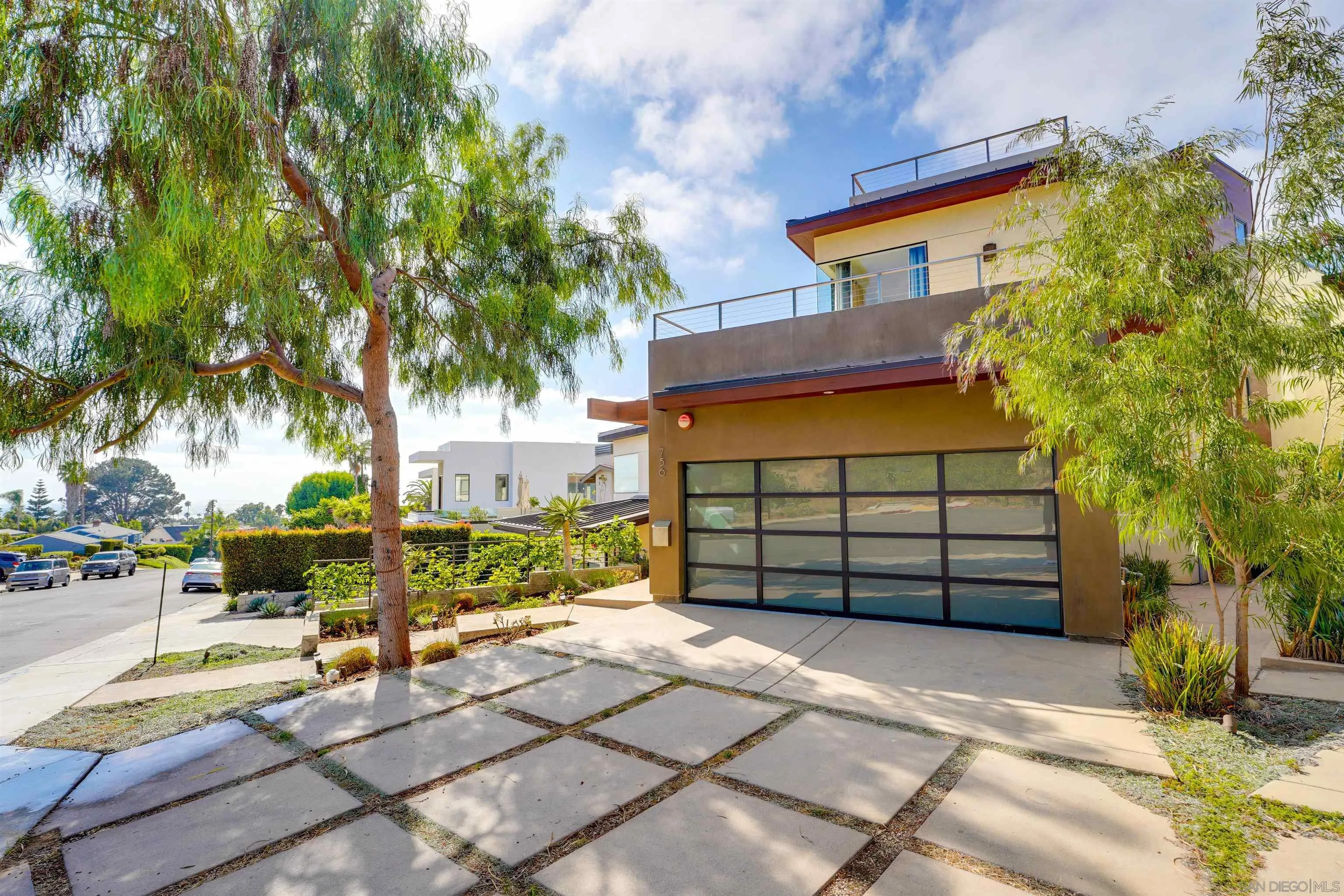 756 Bonair Street