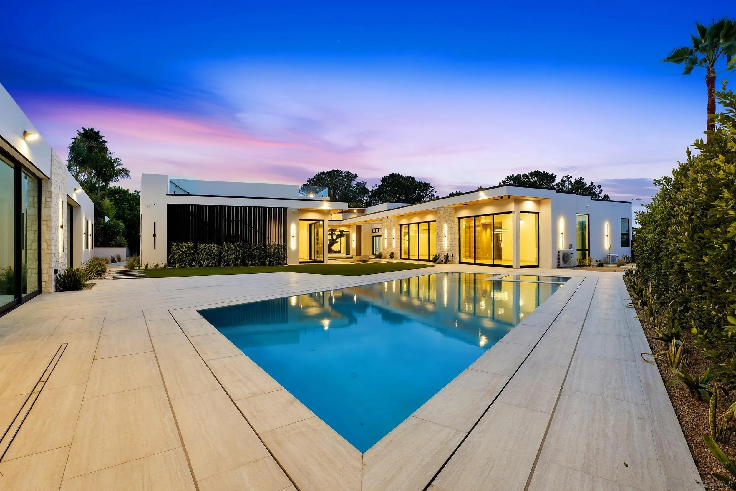 6012 La Jolla Mesa Dr