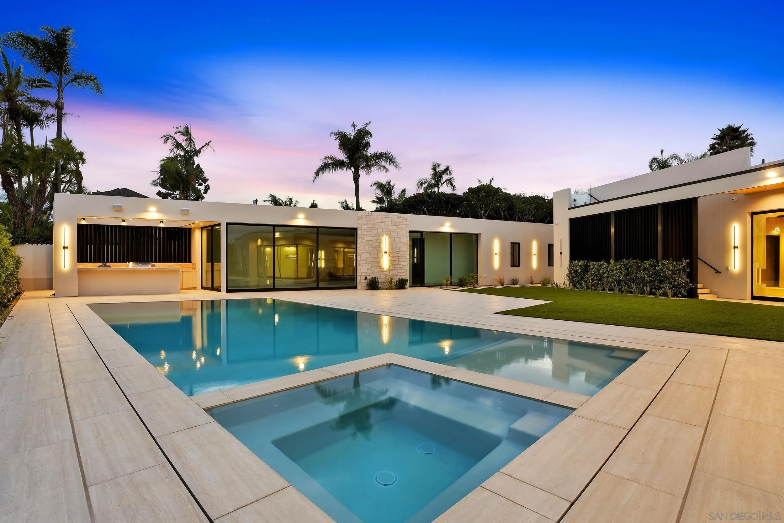 6012 La Jolla Mesa Dr