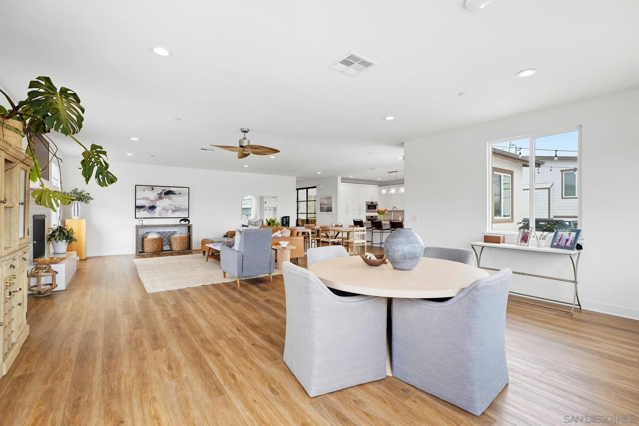 1858 Avocado Rd