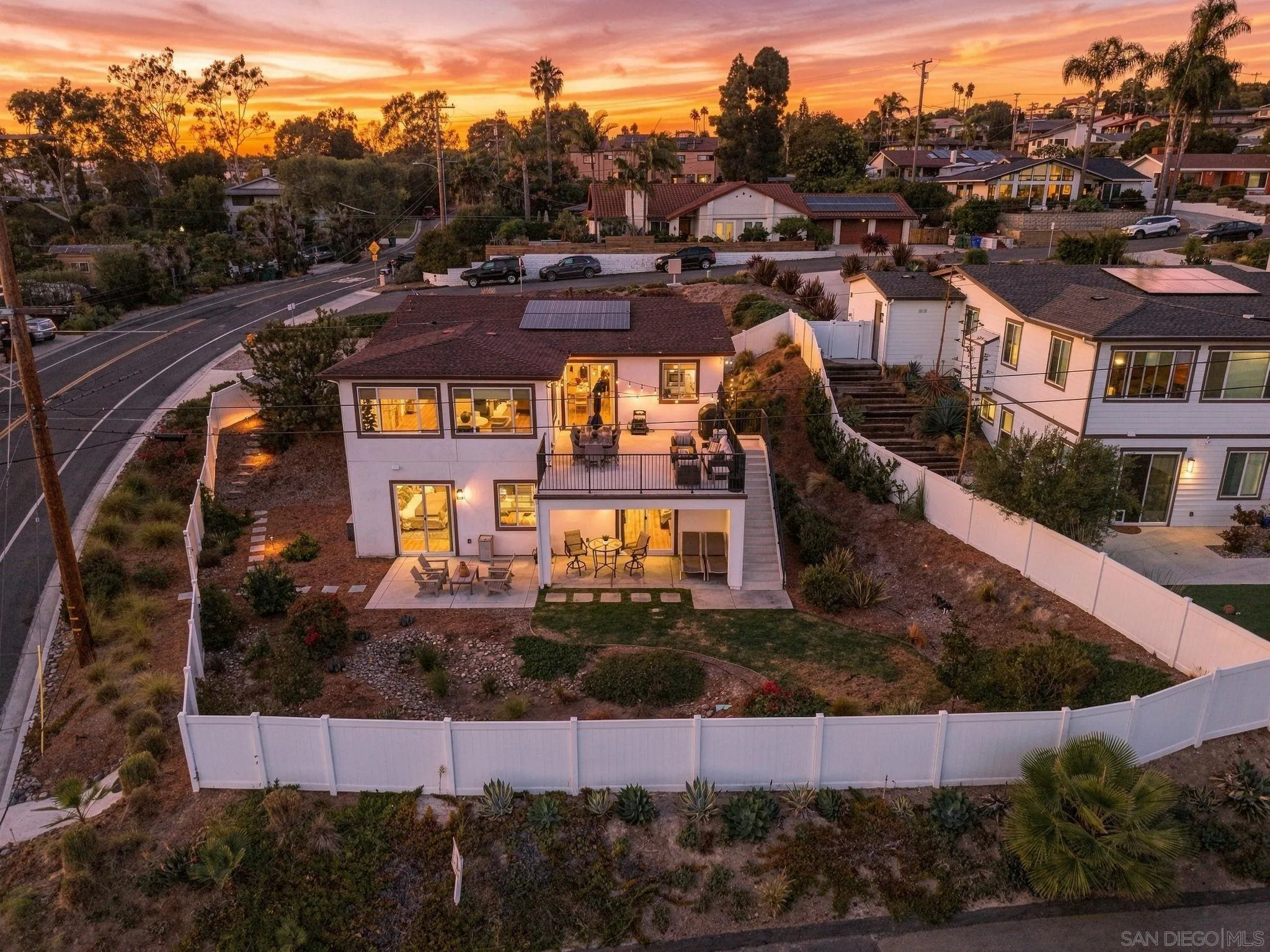 1858 Avocado Rd