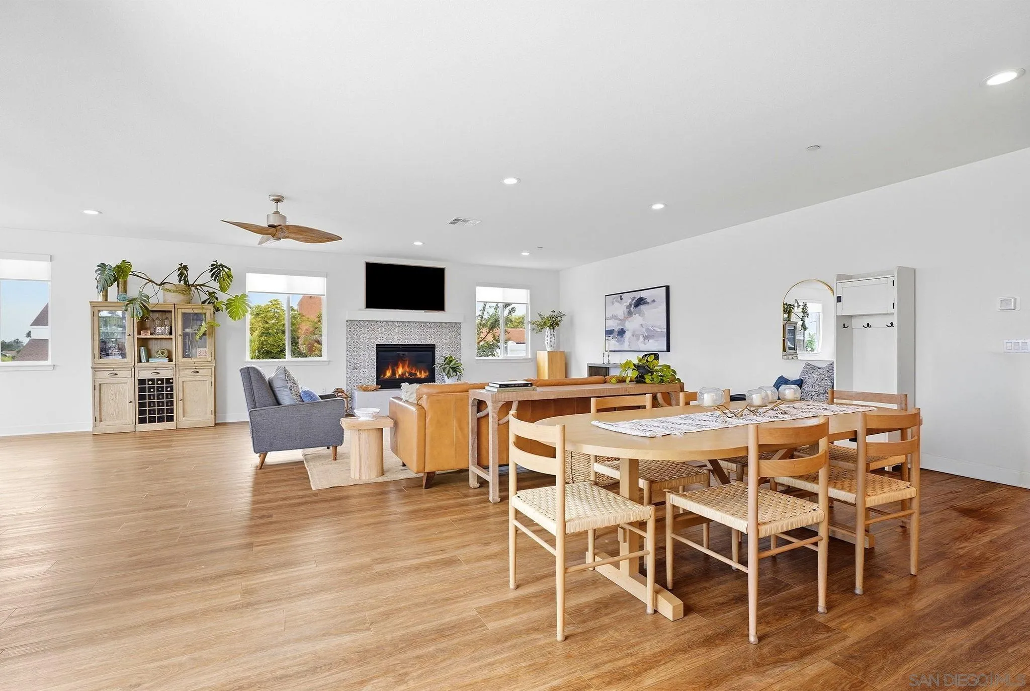 1858 Avocado Rd