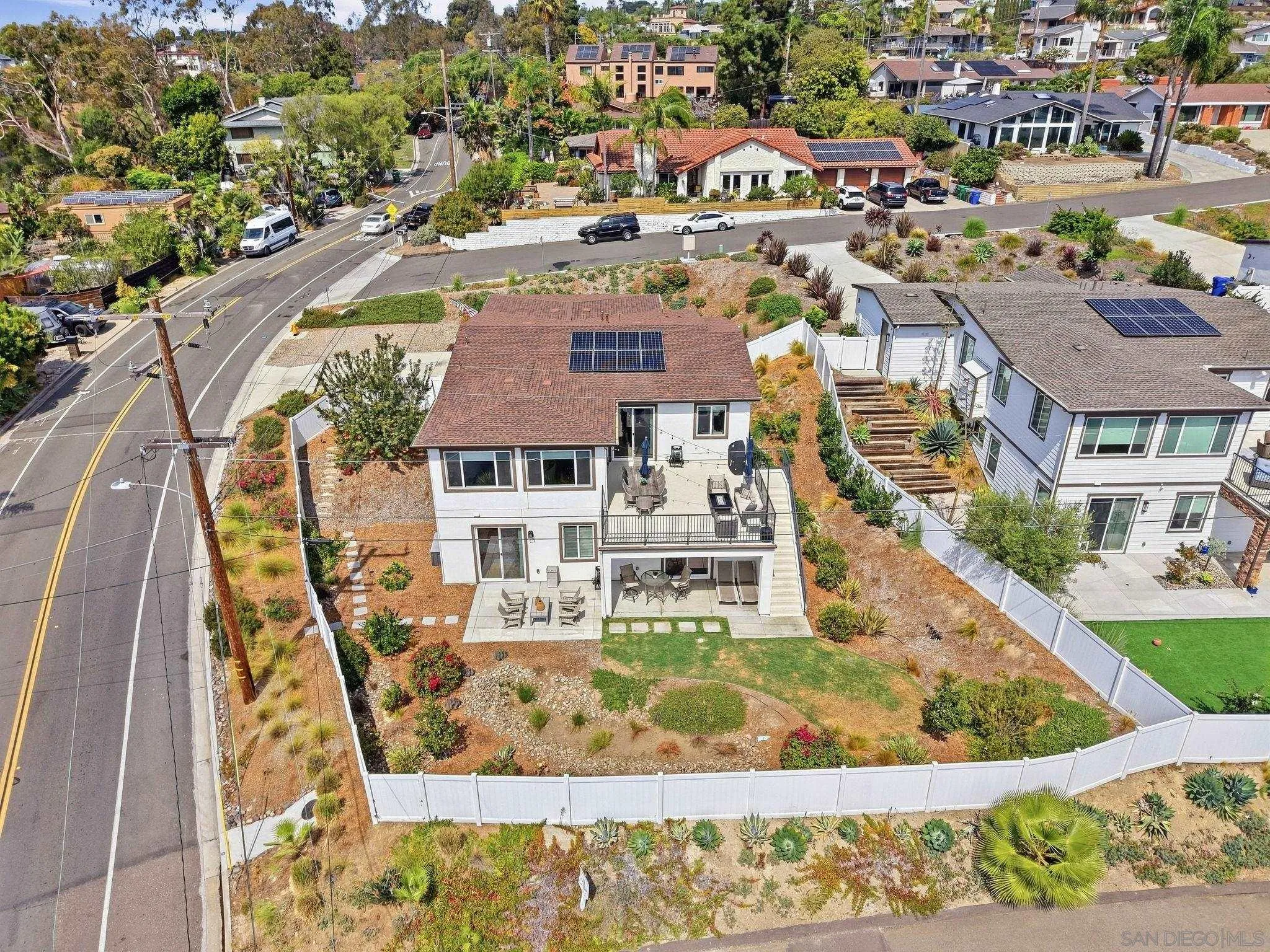 1858 Avocado Rd