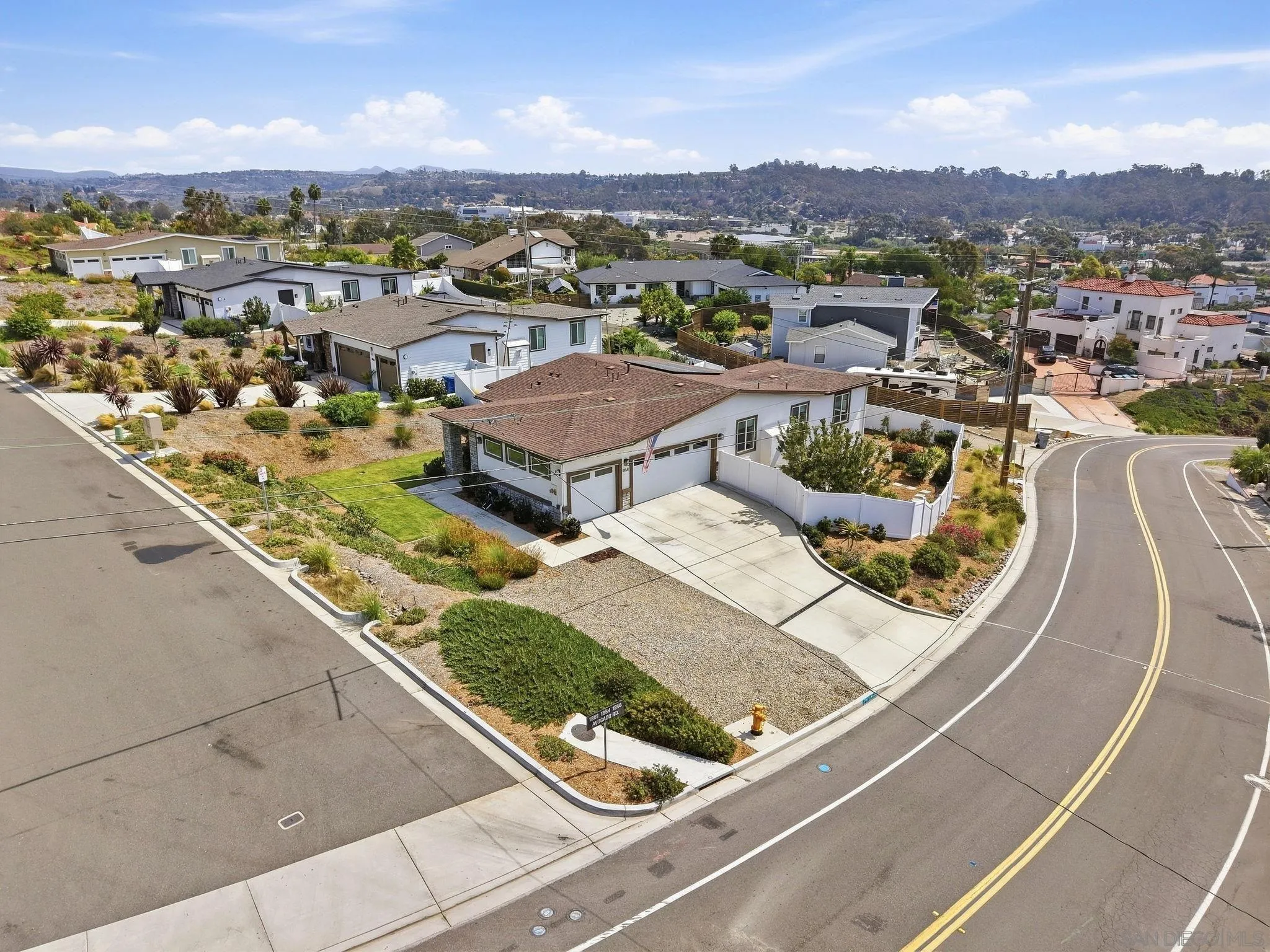 1858 Avocado Rd