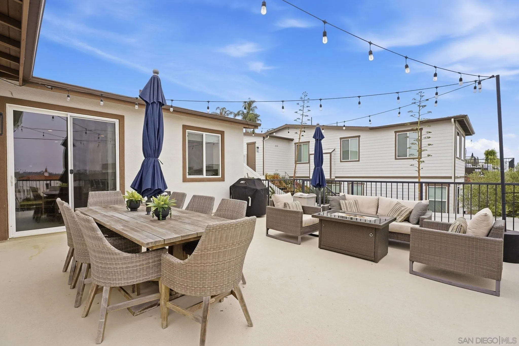 1858 Avocado Rd