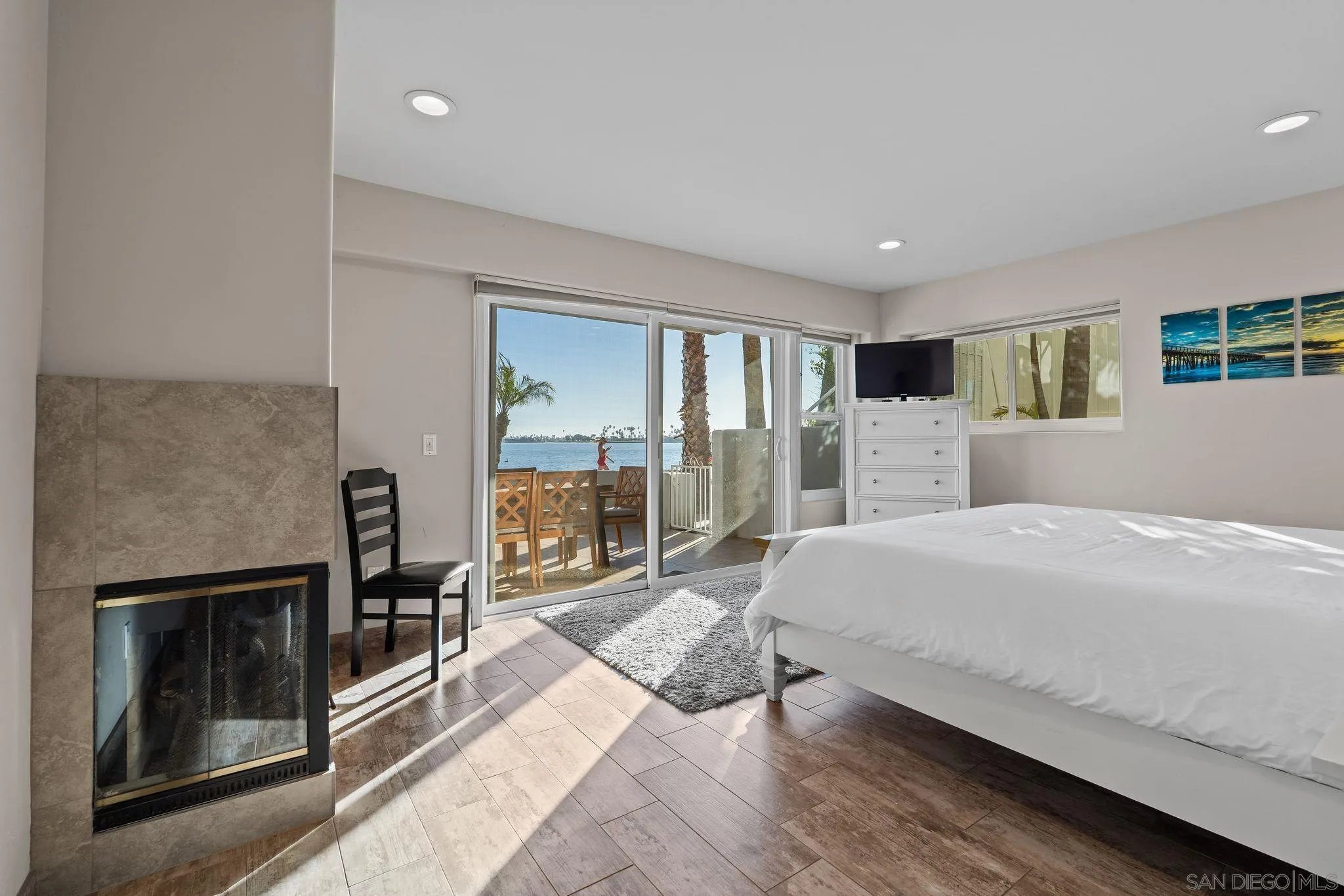 1177 Pacific Beach Drive Unit #a