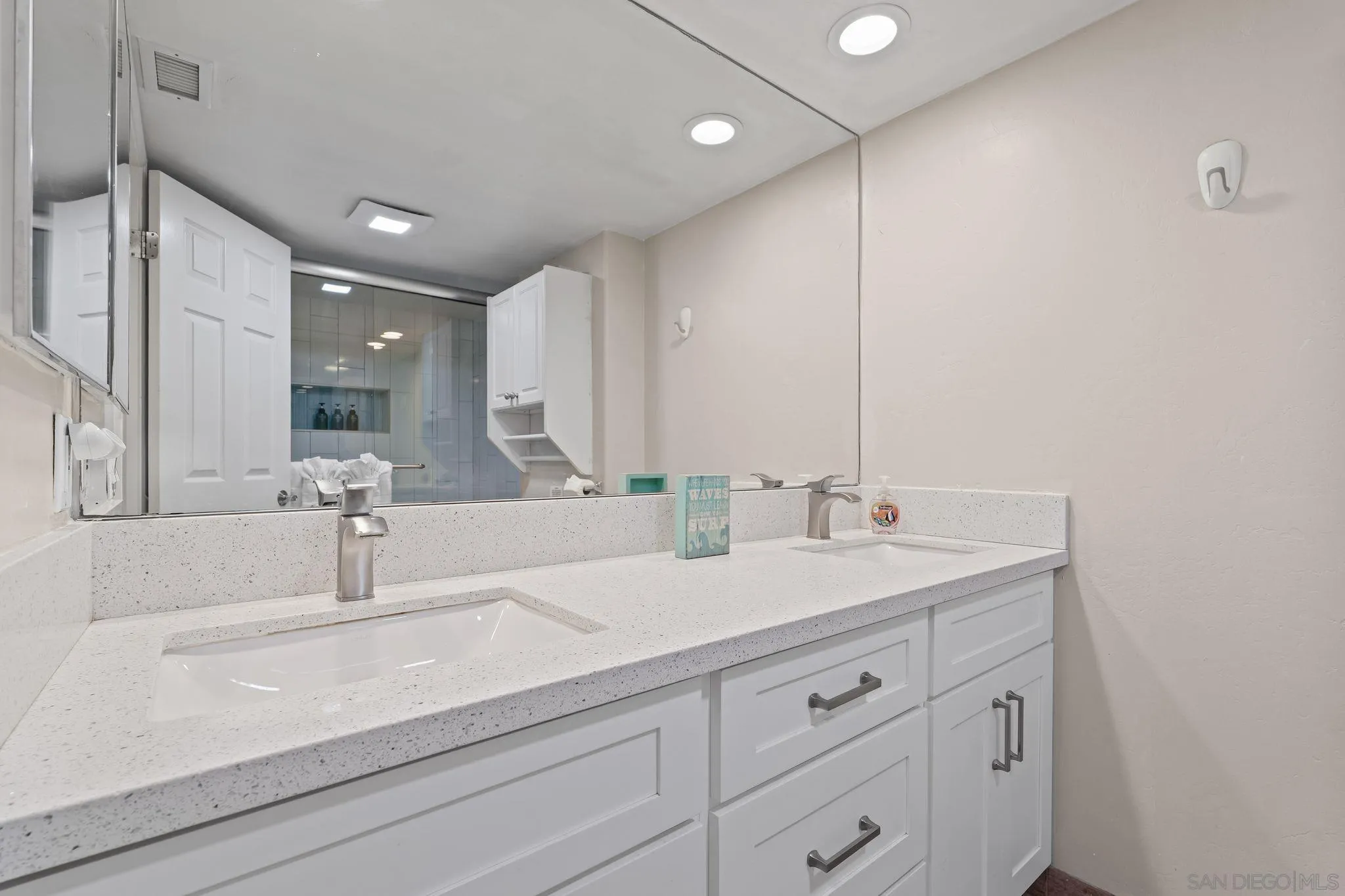 1177 Pacific Beach Drive Unit #a