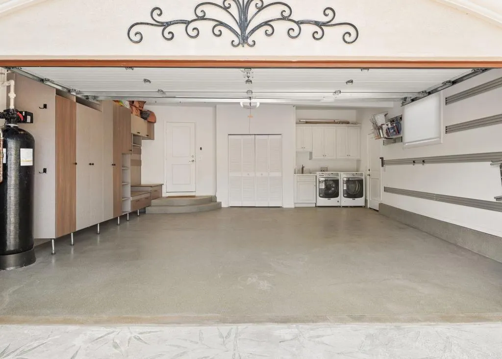 6404 Avenida Wilfredo