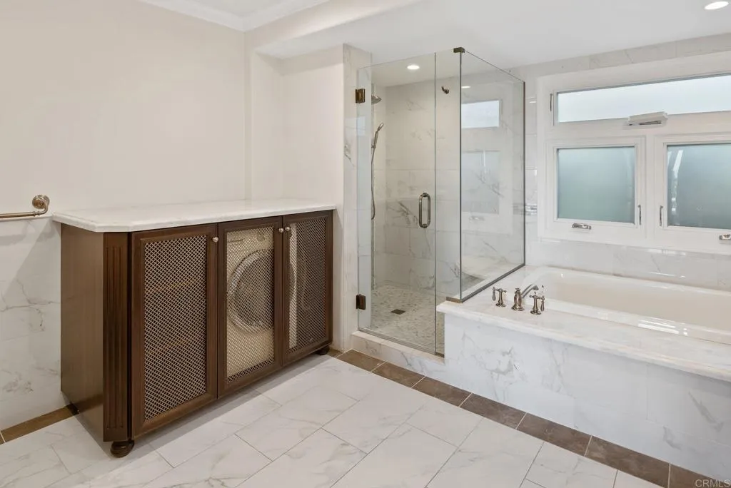 6404 Avenida Wilfredo