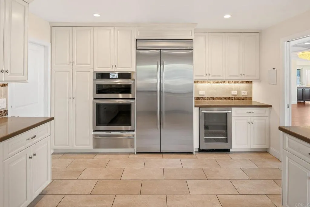 6404 Avenida Wilfredo