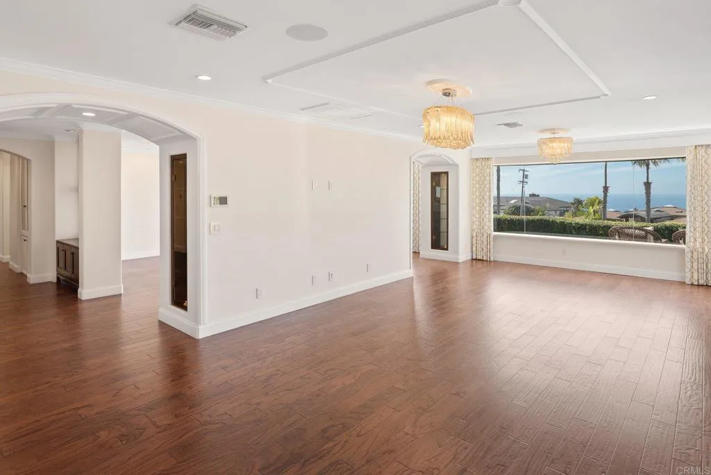 6404 Avenida Wilfredo