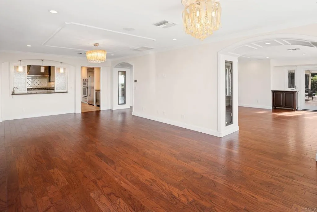 6404 Avenida Wilfredo