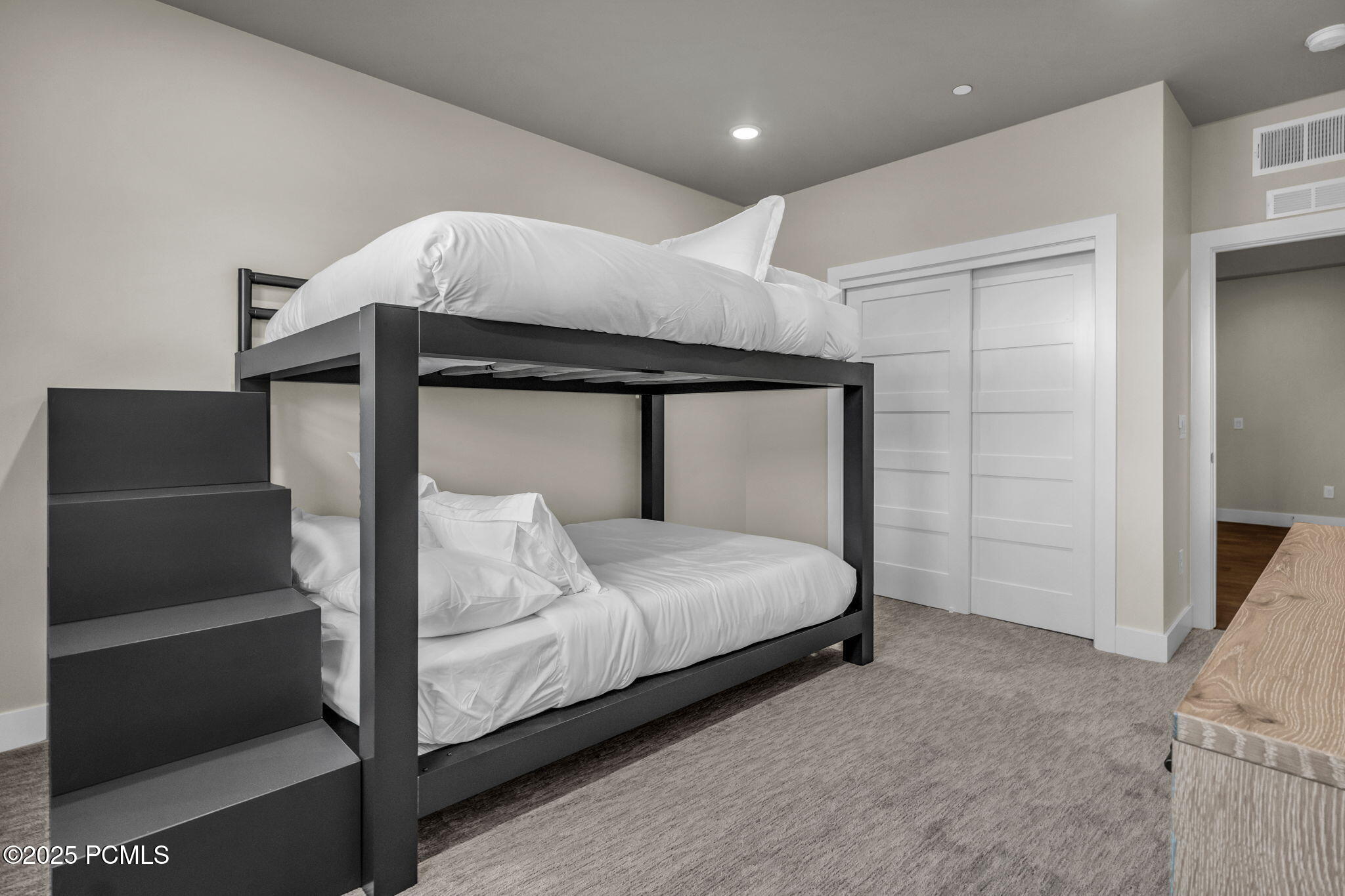 1134 W Helling Circle, 6-101