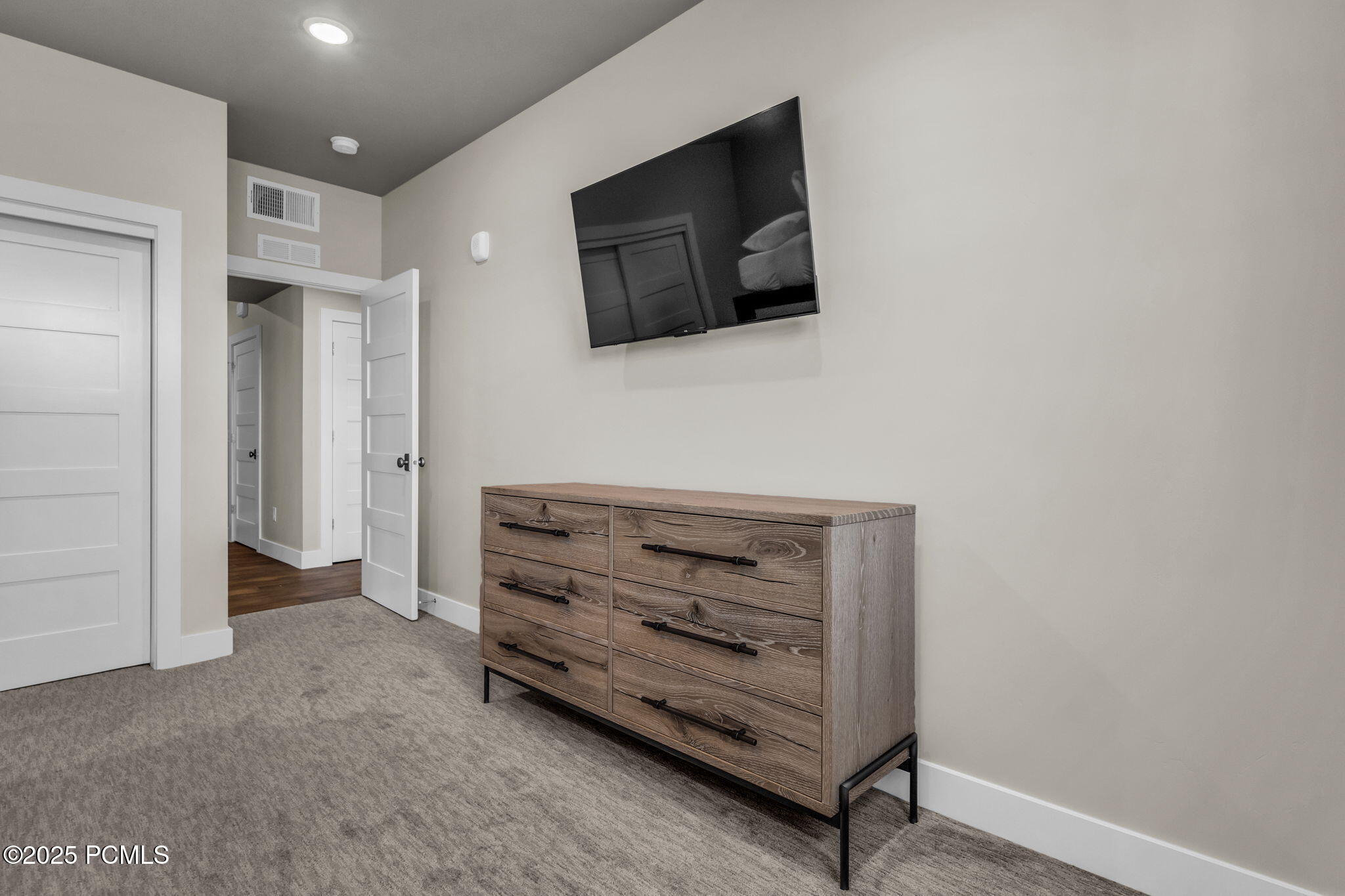 1134 W Helling Circle 6-101