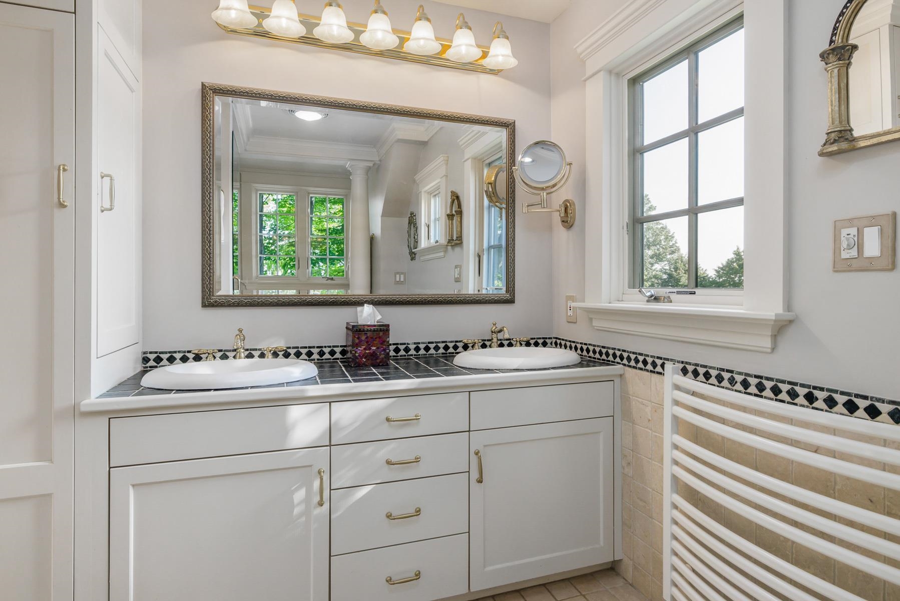 183 Portsmouth Avenue