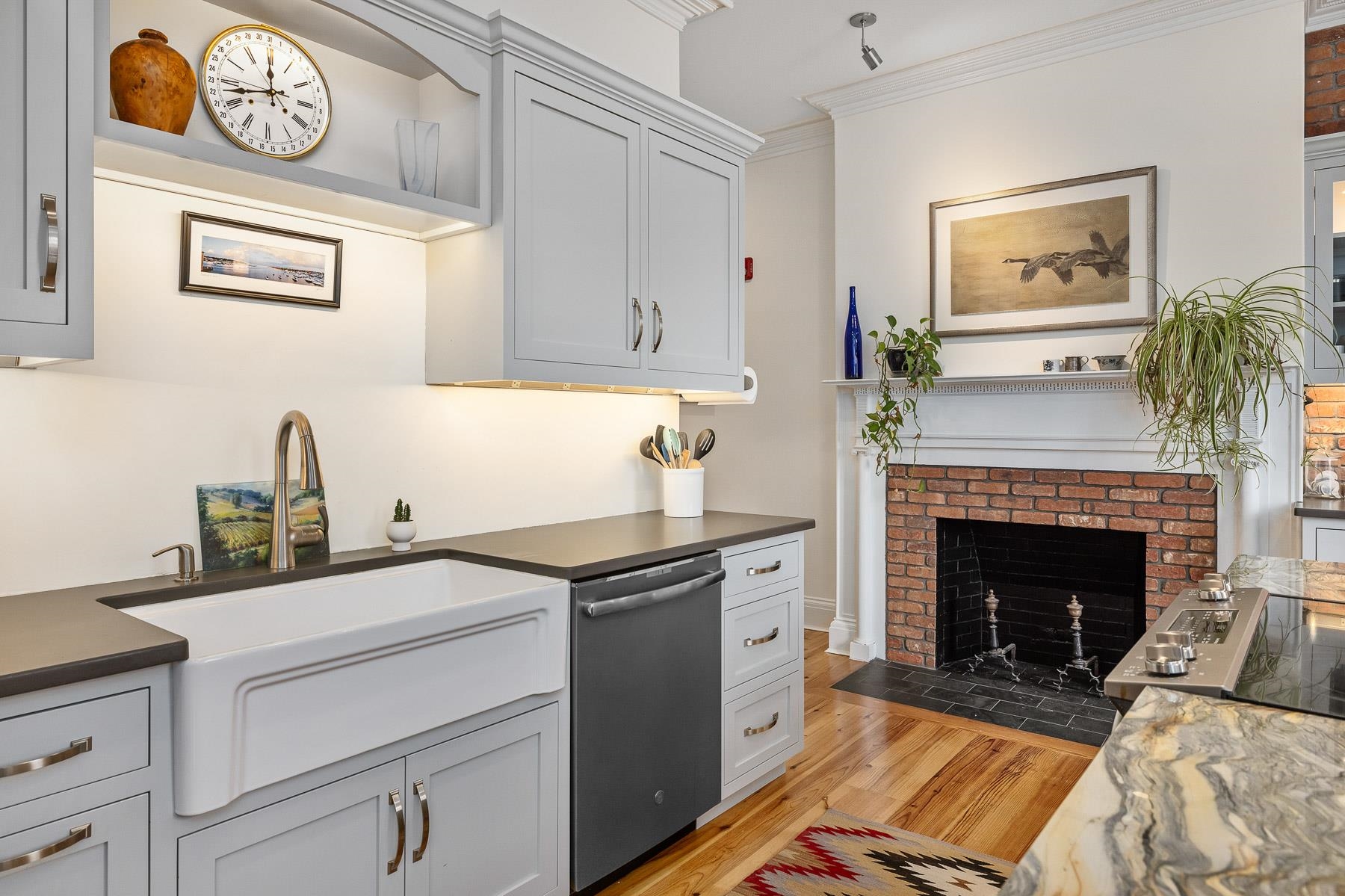 180 Middle Street Unit: 3