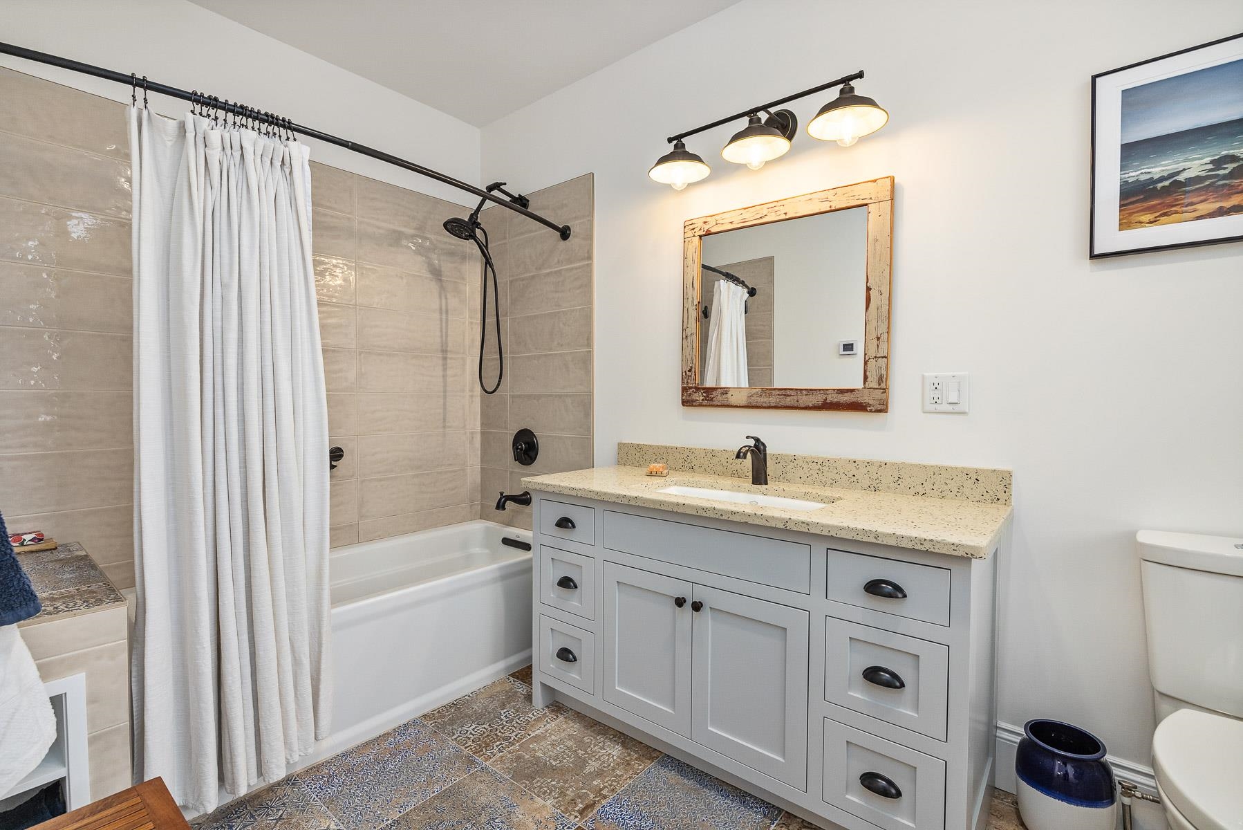 180 Middle Street Unit: 3