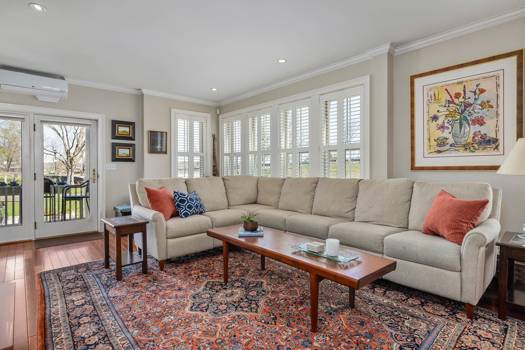 213 Gates Street Unit: 1