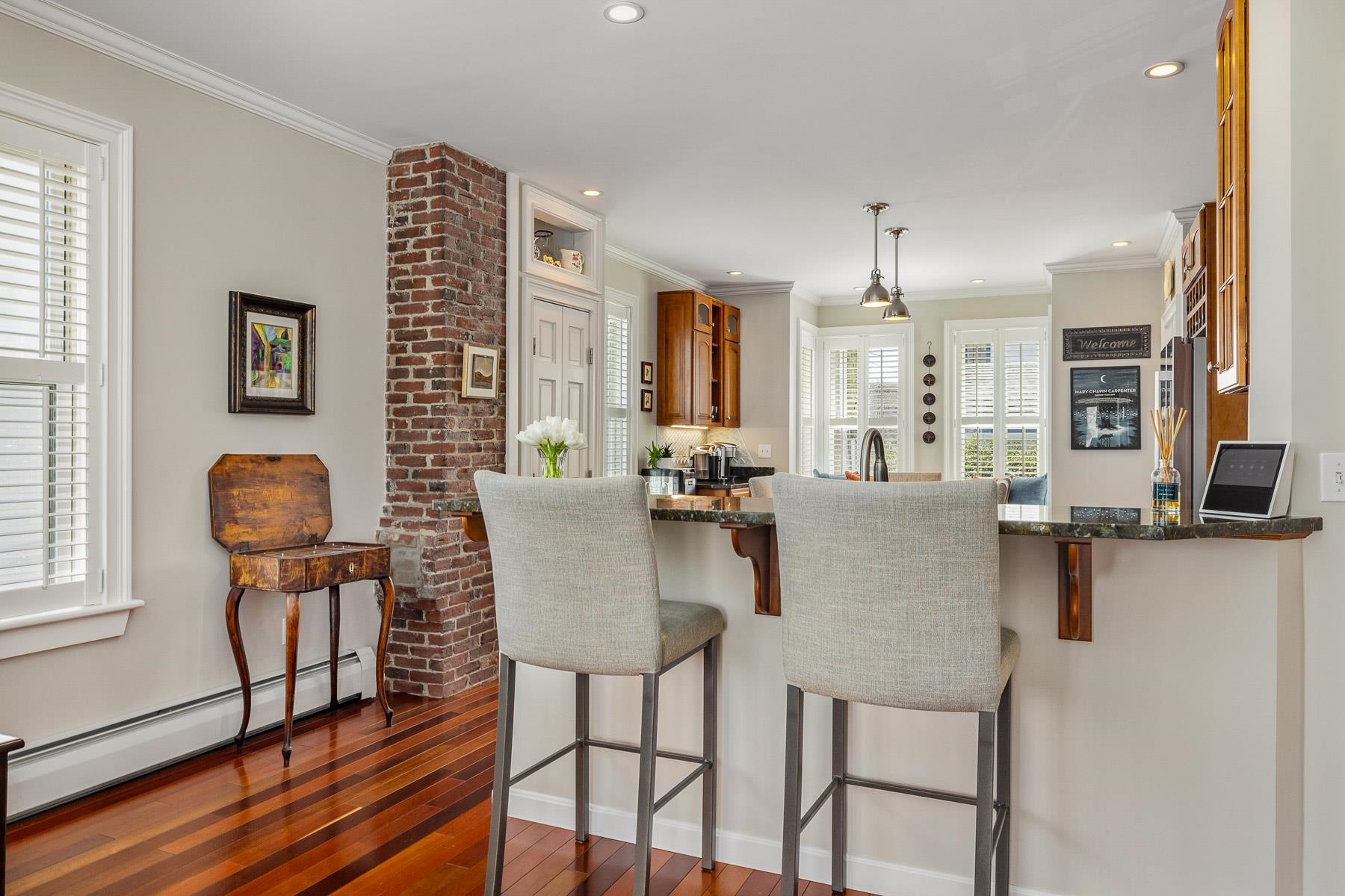 213 Gates Street Unit: 1