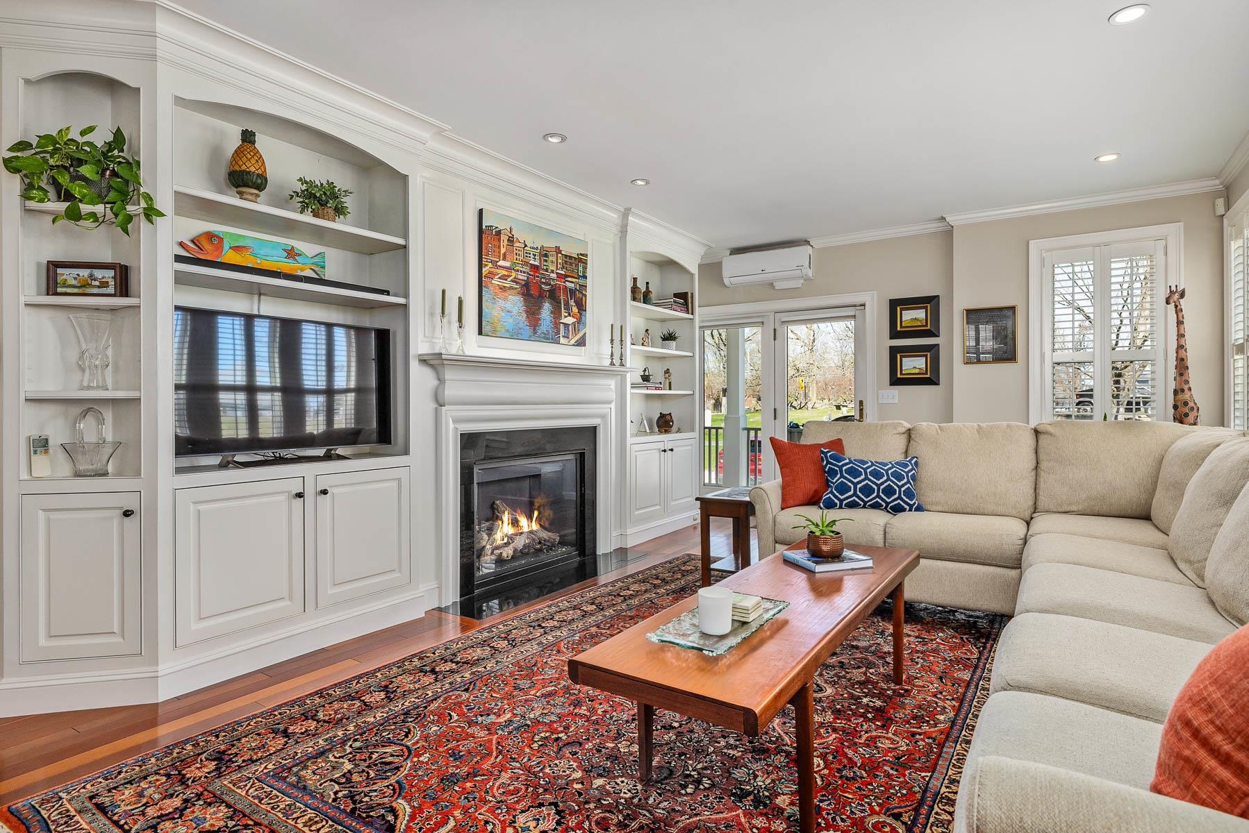 213 Gates Street Unit: 1