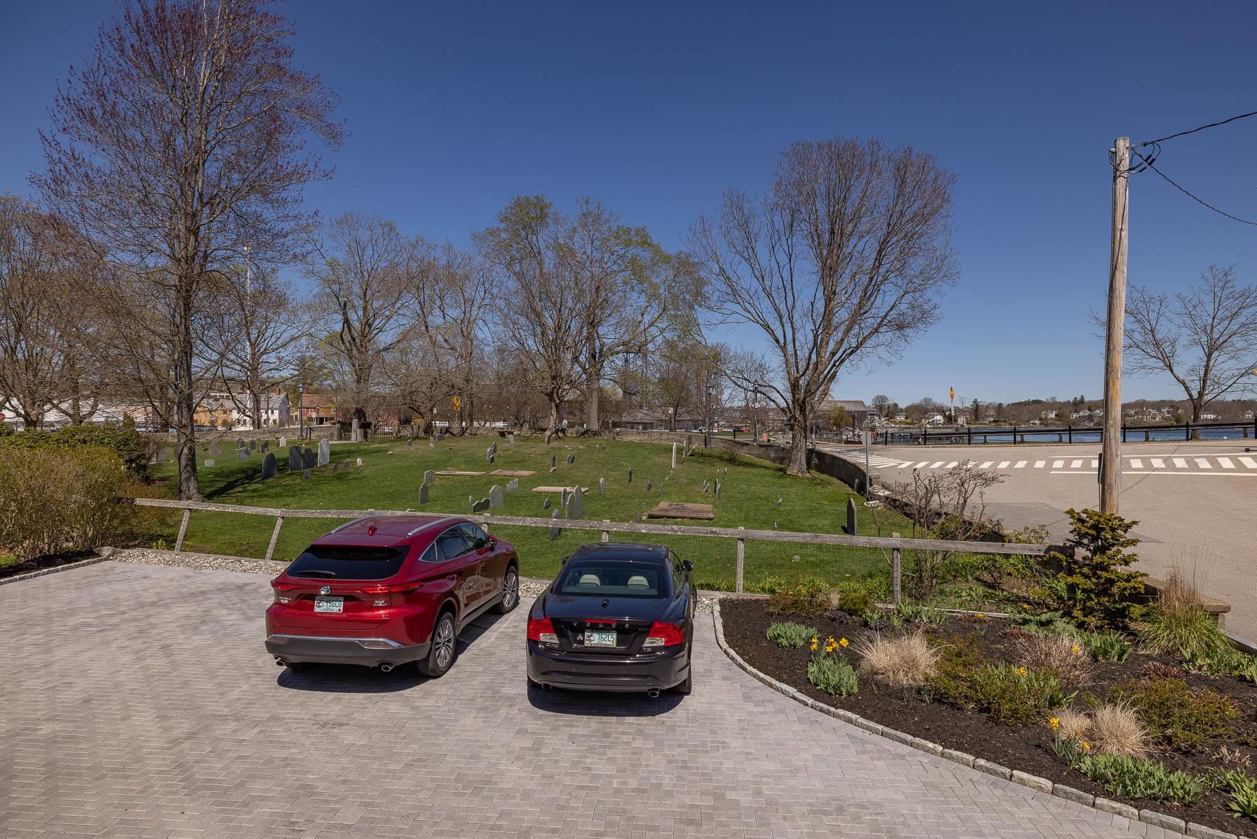 213 Gates Street Unit: 1