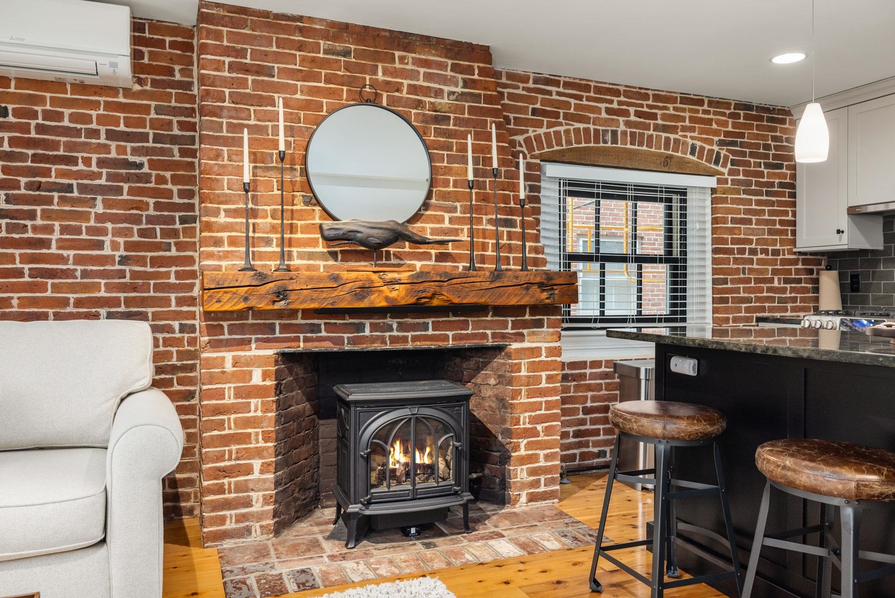 159 State Street Unit: 4B