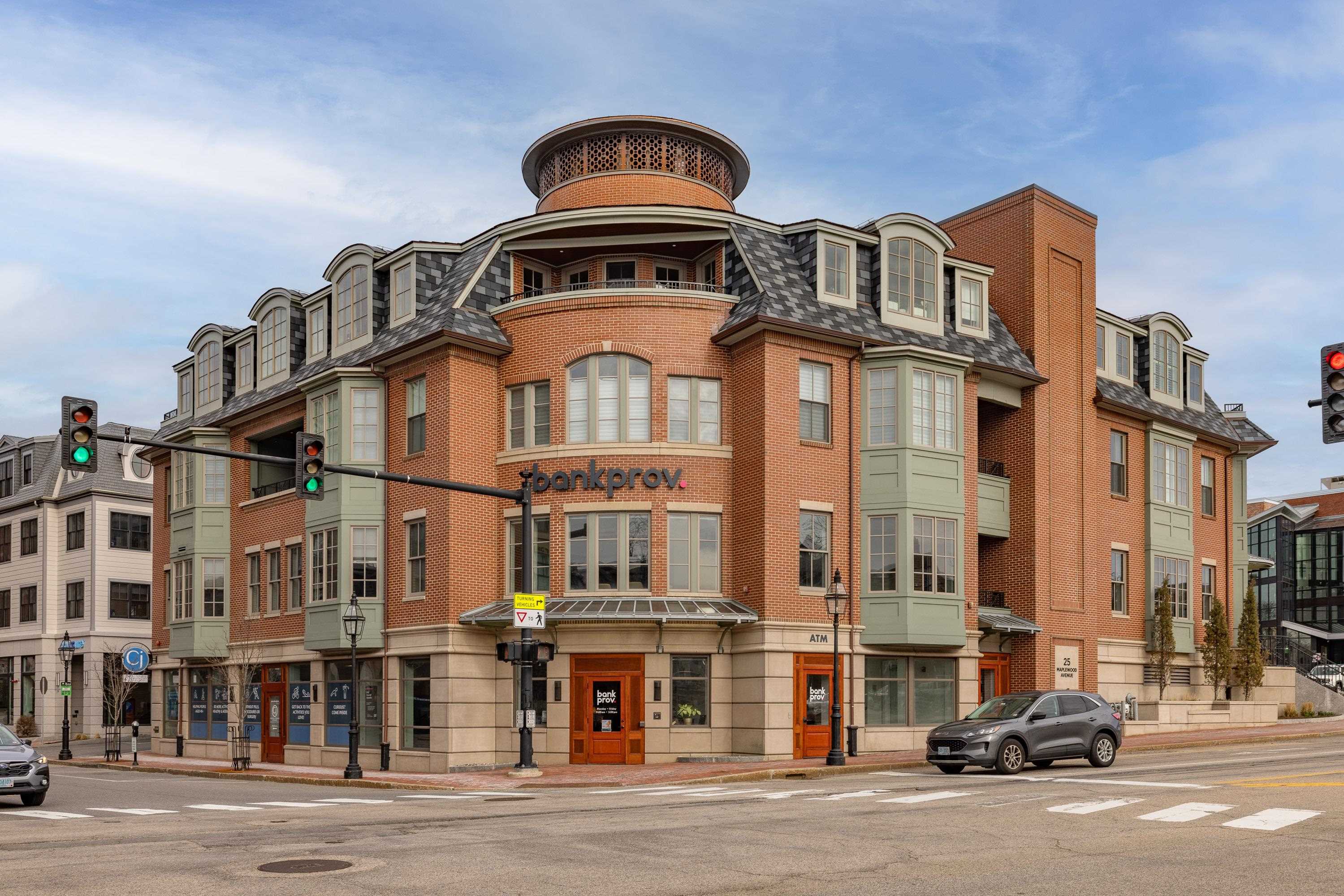 25 Maplewood Avenue Unit: 403