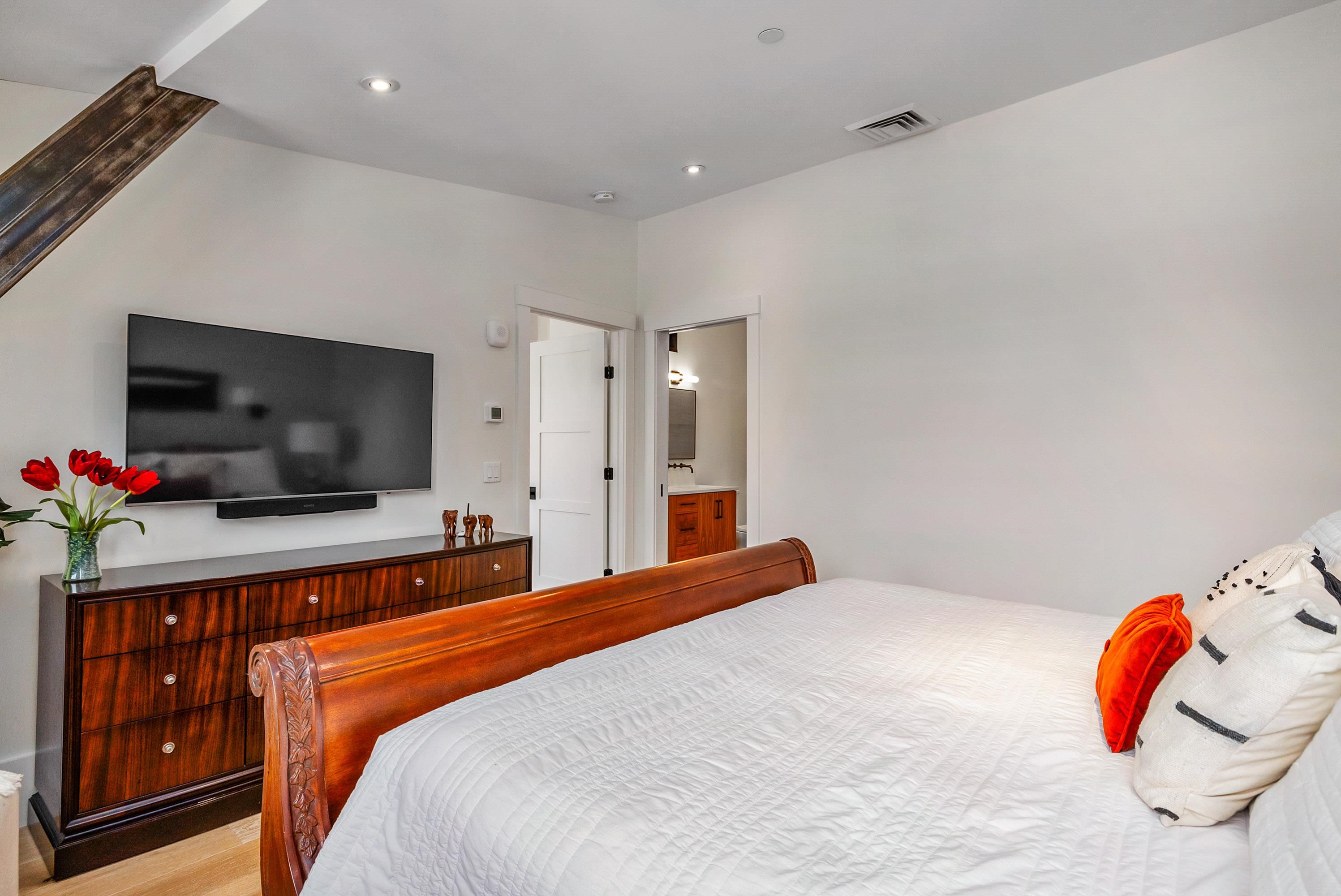 25 Maplewood Avenue Unit: 403