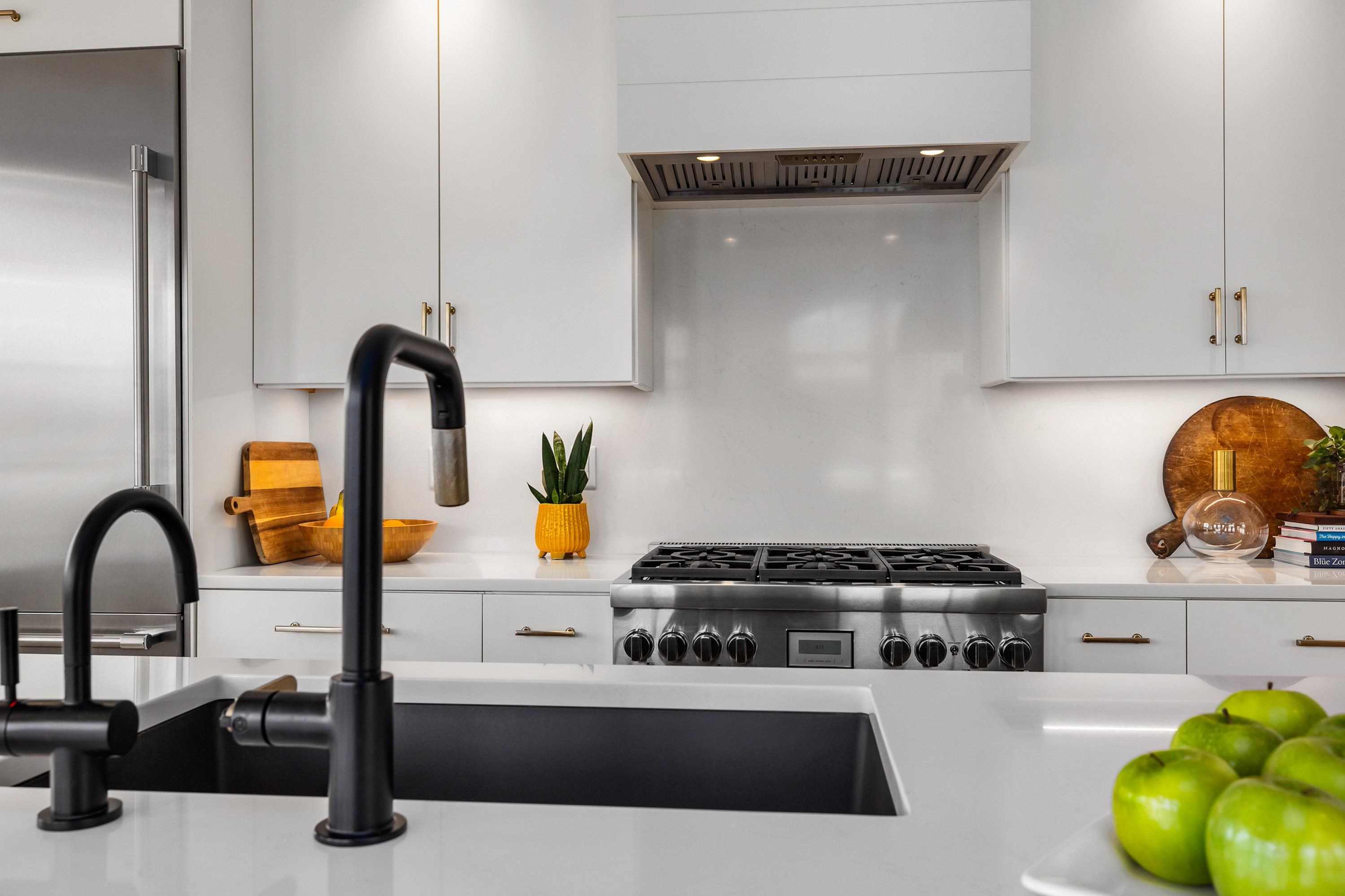 25 Maplewood Avenue Unit: 403