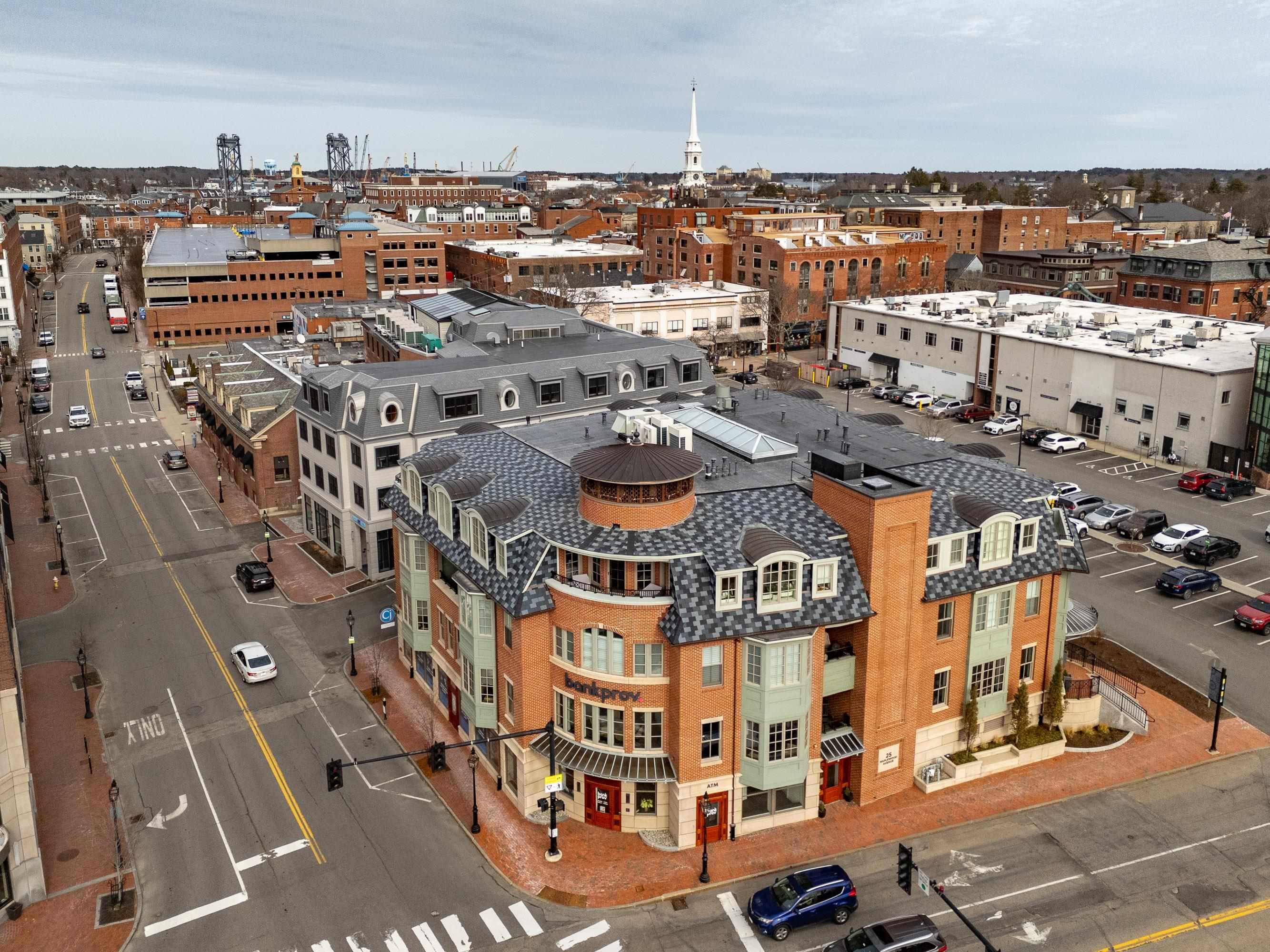 25 Maplewood Avenue Unit: 403