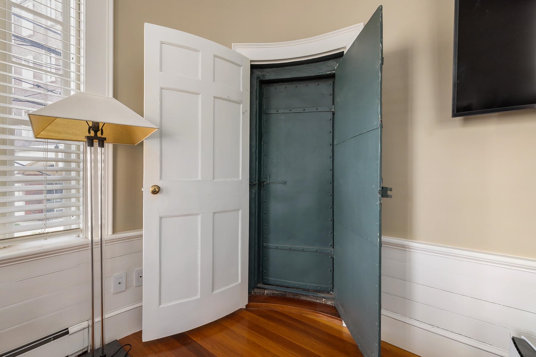 73 Daniel Street Unit: 4