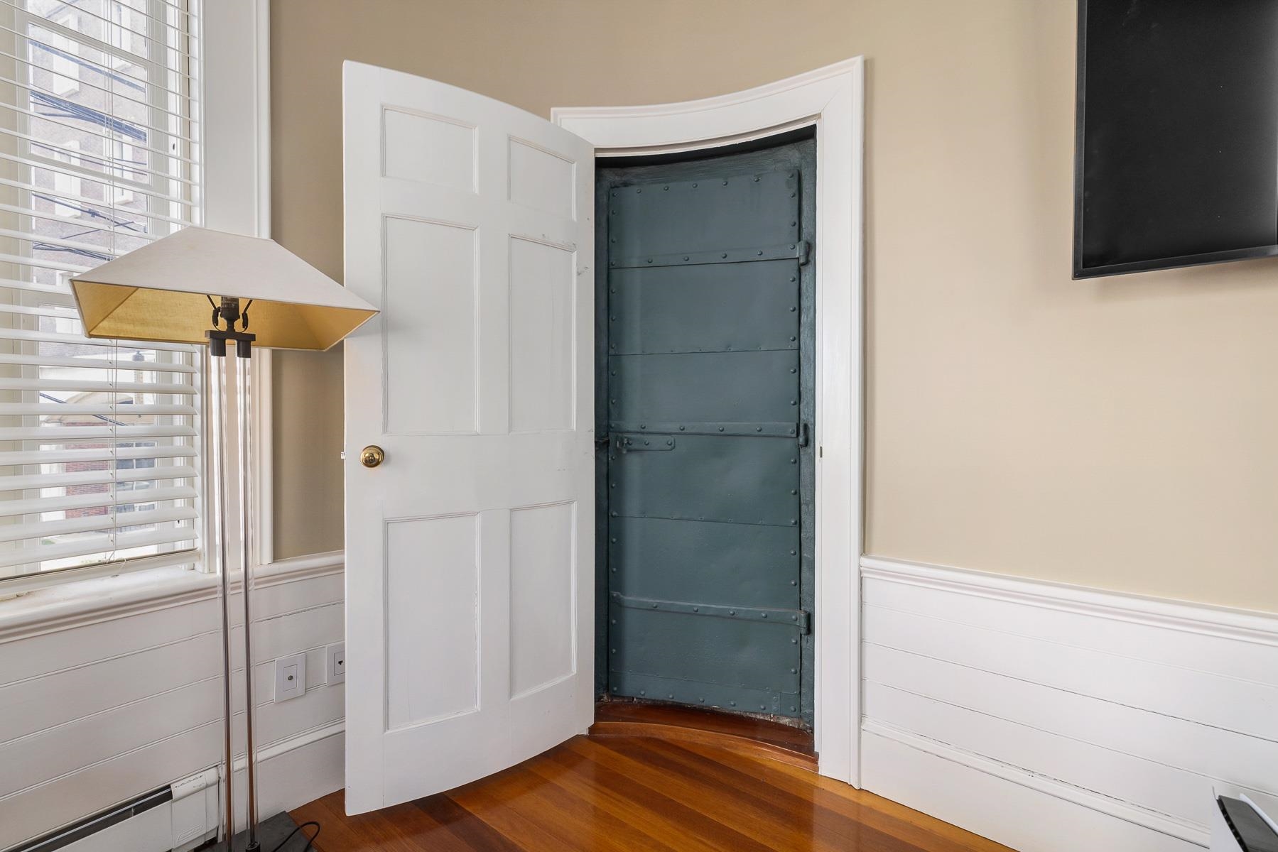 73 Daniel Street Unit: 4