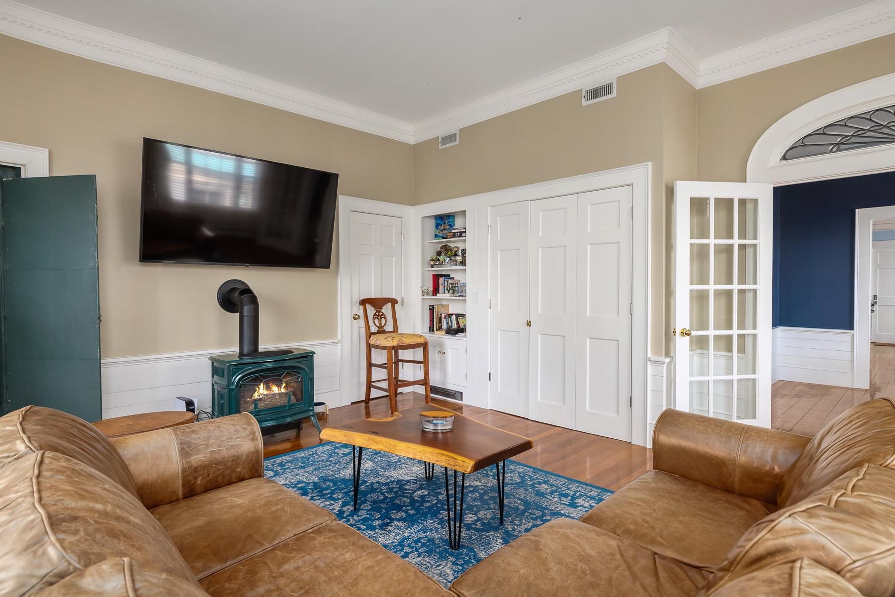 73 Daniel Street Unit: 4