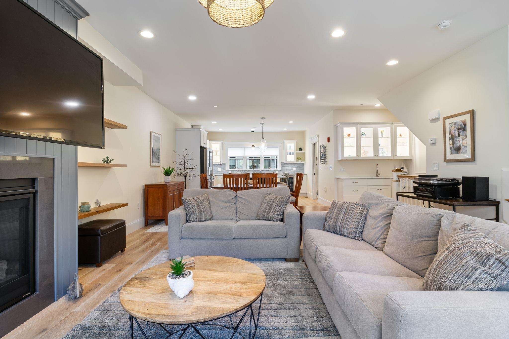 50 Cate Street Unit: 12