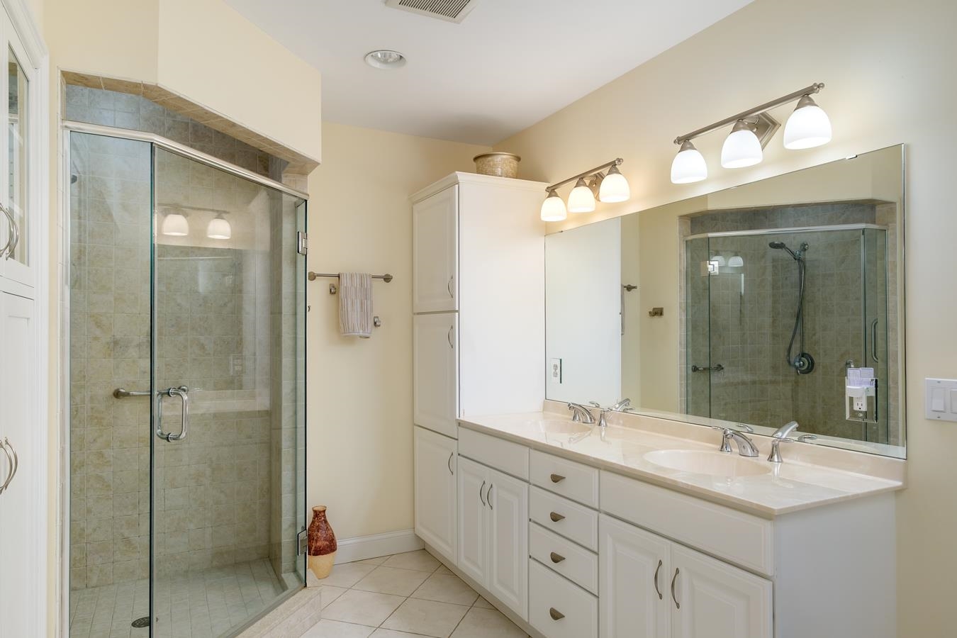 100 Shepards Cove Road Unit: G-305