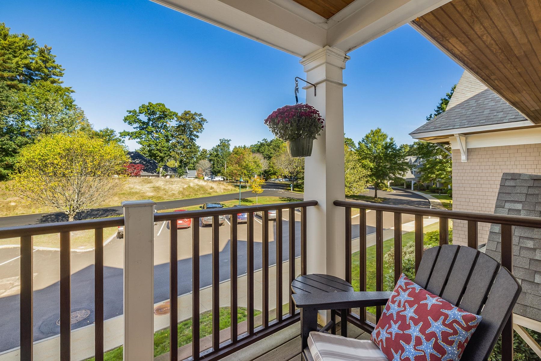 100 Shepards Cove Road Unit: F204