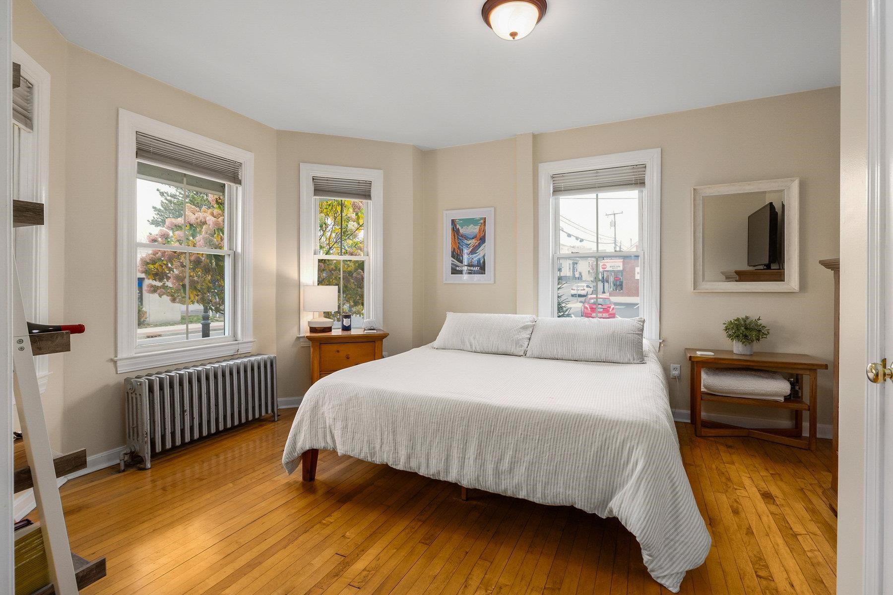 490 Islington Street Unit: 1