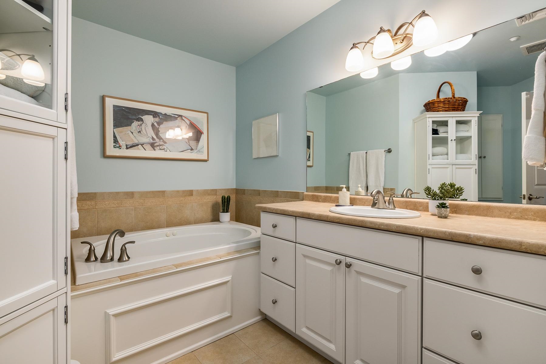 100 Shepards Cove Road Unit: F204