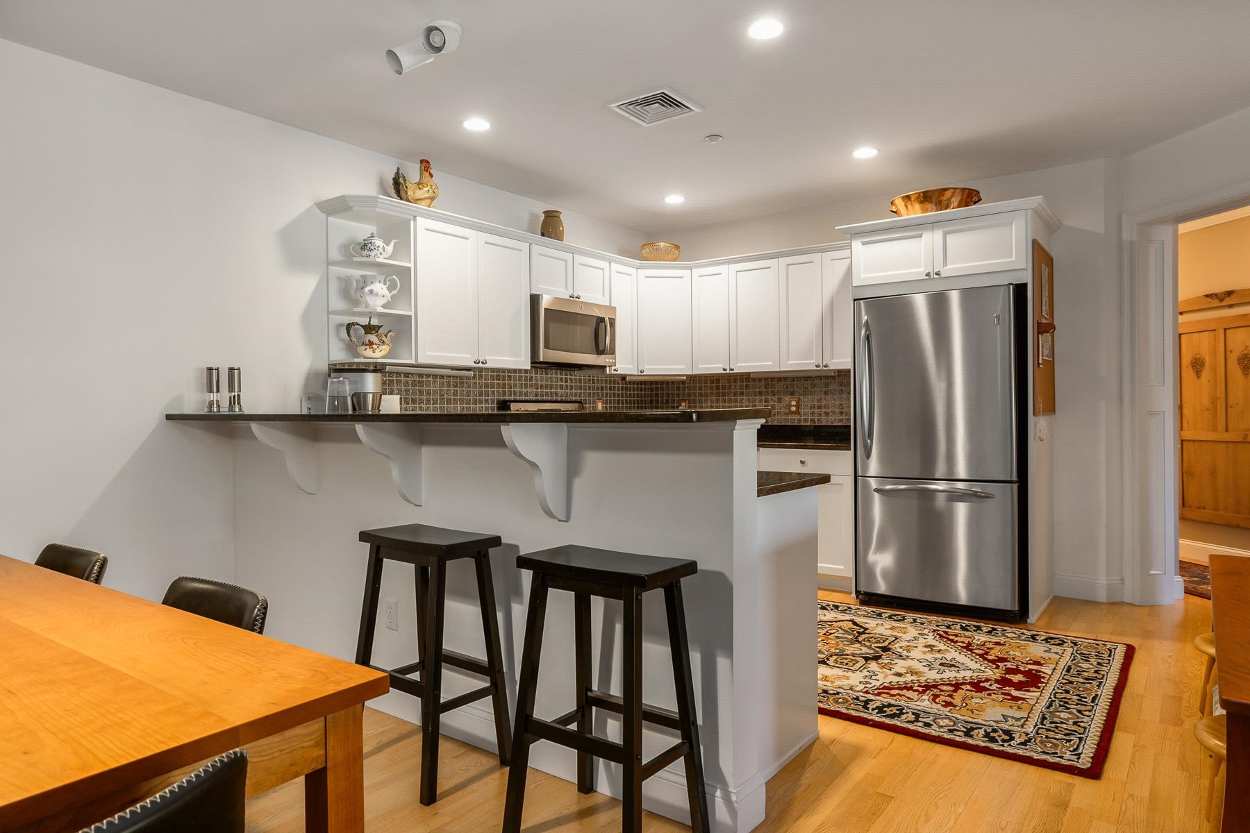 100 Shepards Cove Road Unit: F204