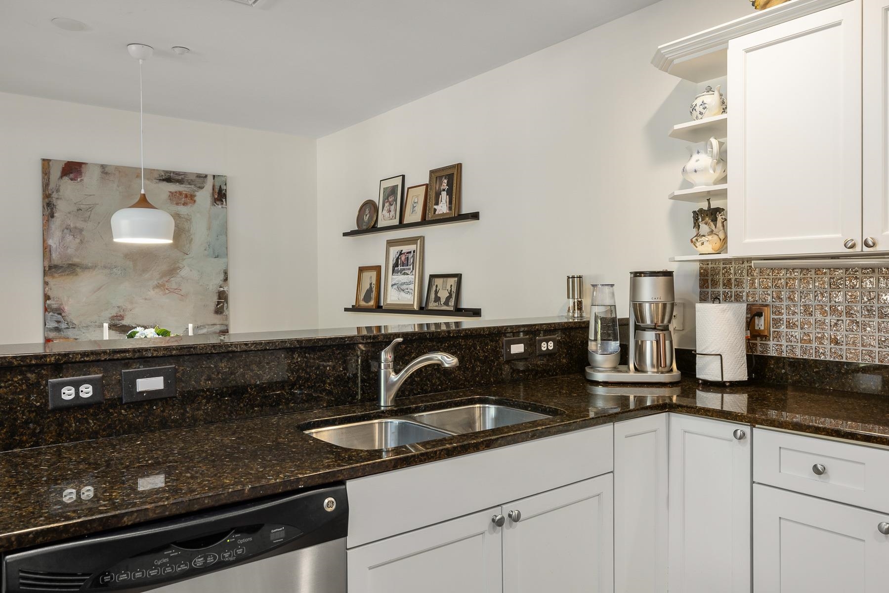 100 Shepards Cove Road Unit: F204