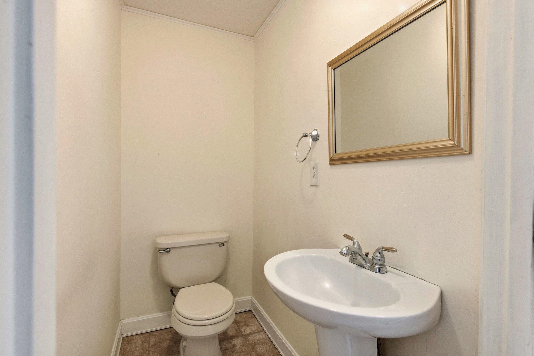 777 Middle Road Unit: 32