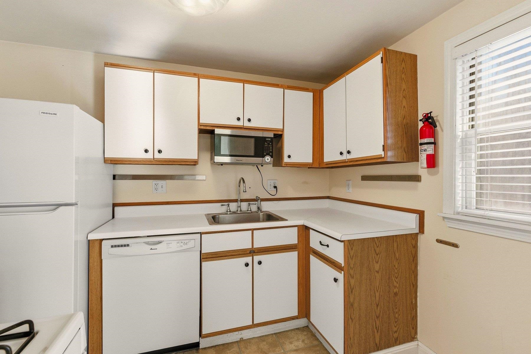 777 Middle Road Unit: 32