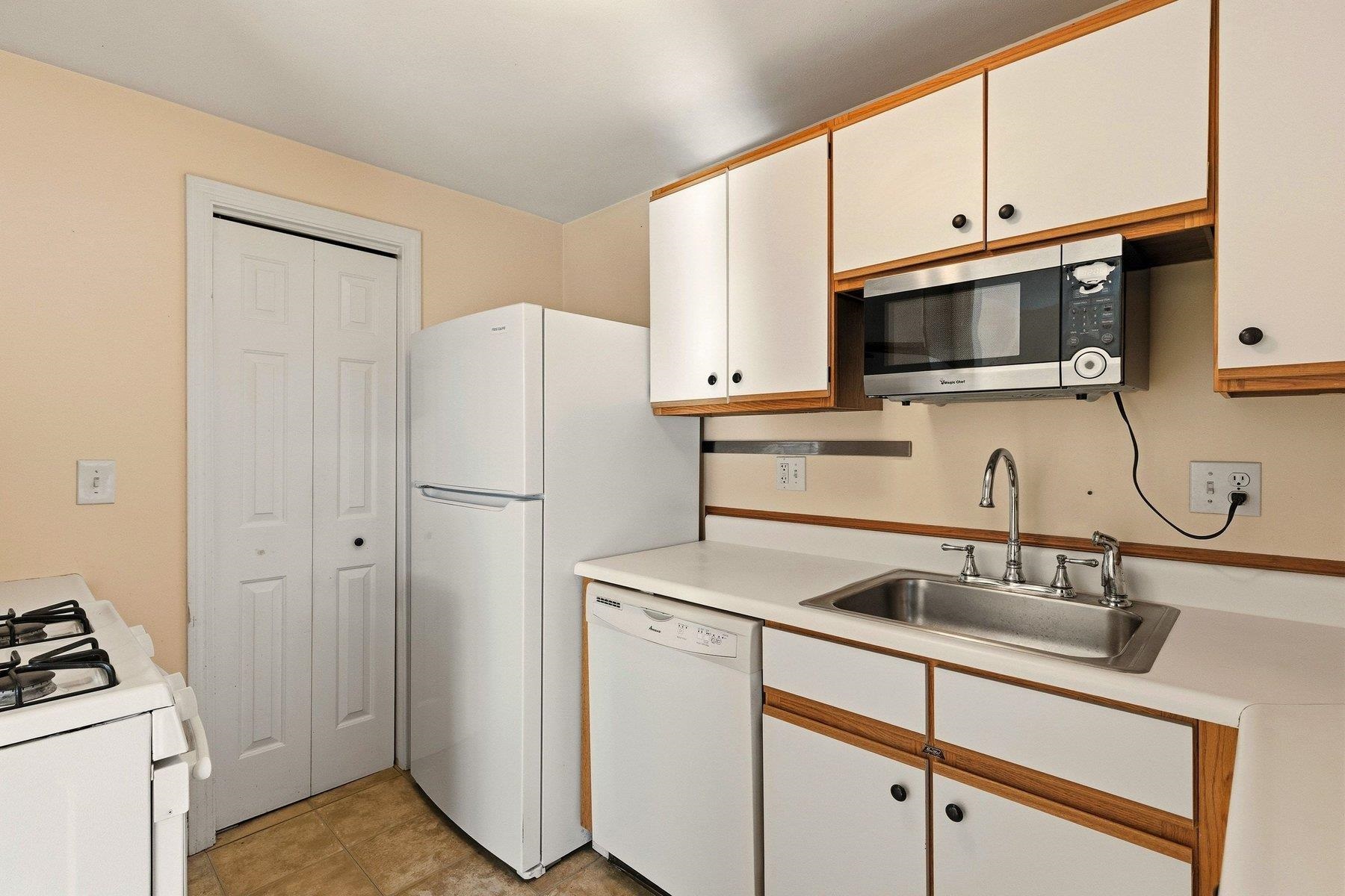 777 Middle Road Unit: 32