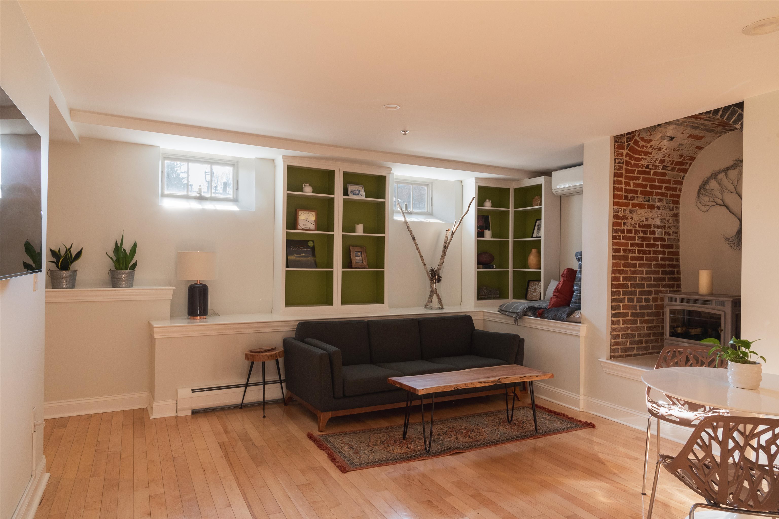 159 State Street Unit: 1B