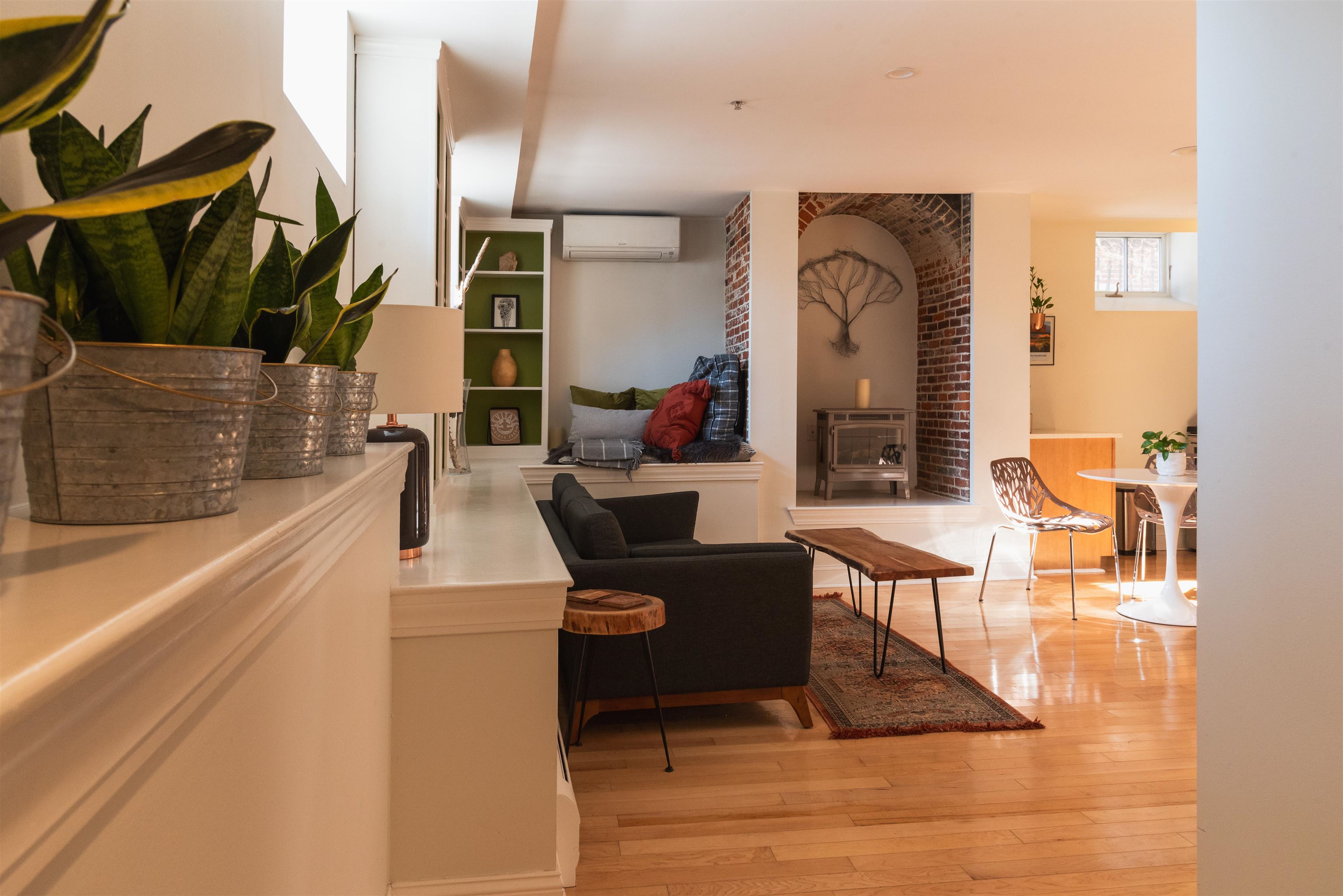 159 State Street Unit: 1B