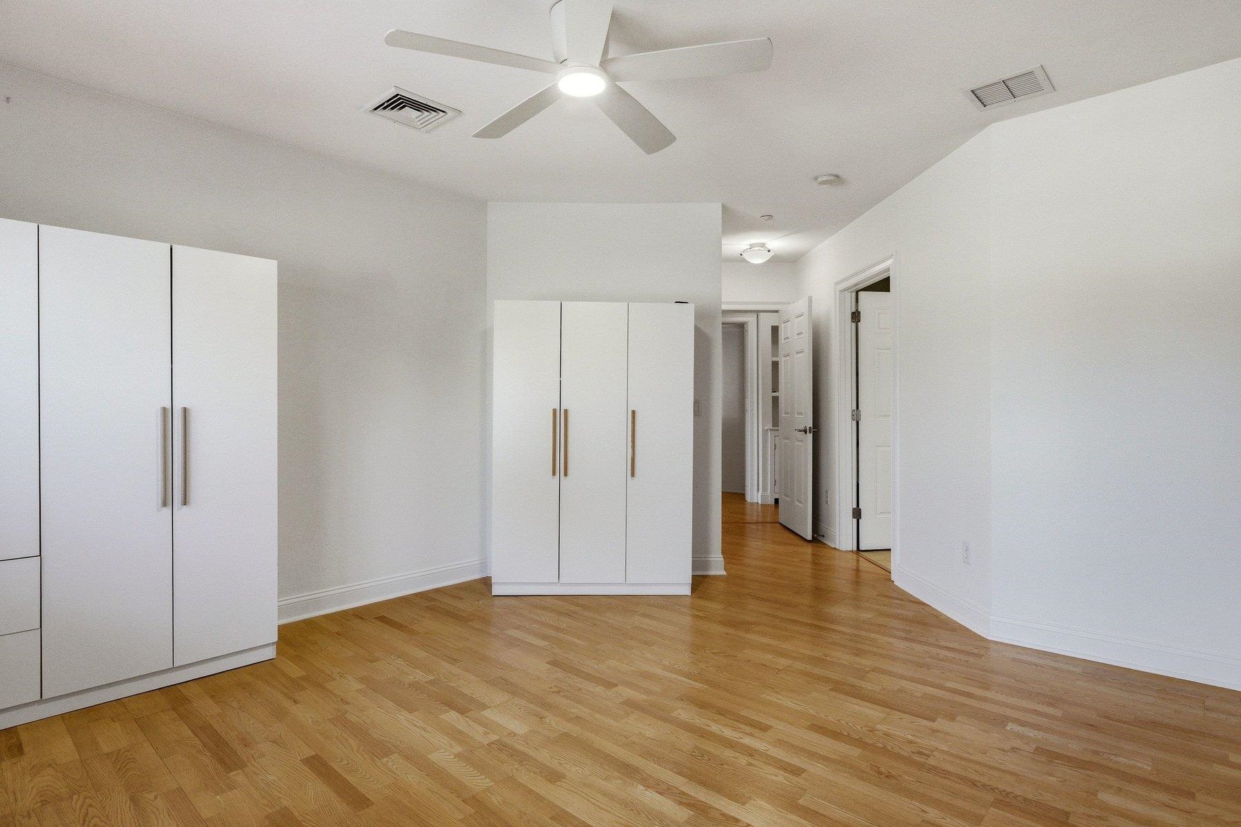 100 Shepards Cove Road Unit: F204