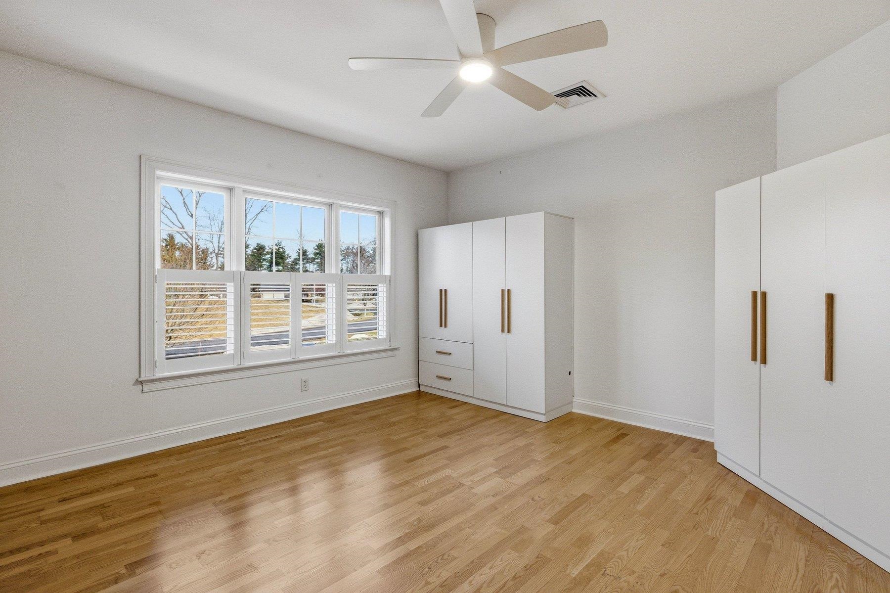 100 Shepards Cove Road Unit: F204