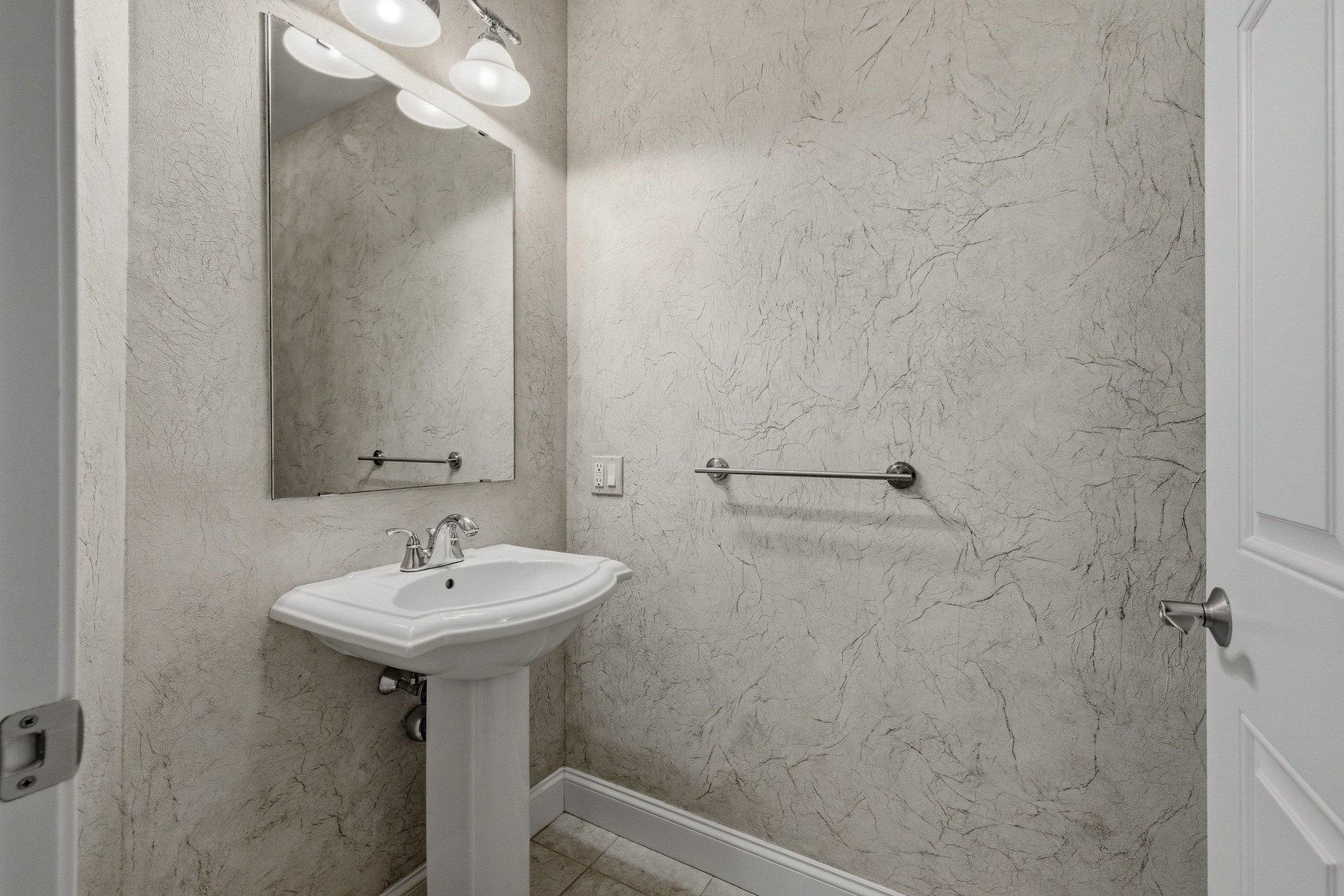 100 Shepards Cove Road Unit: F204