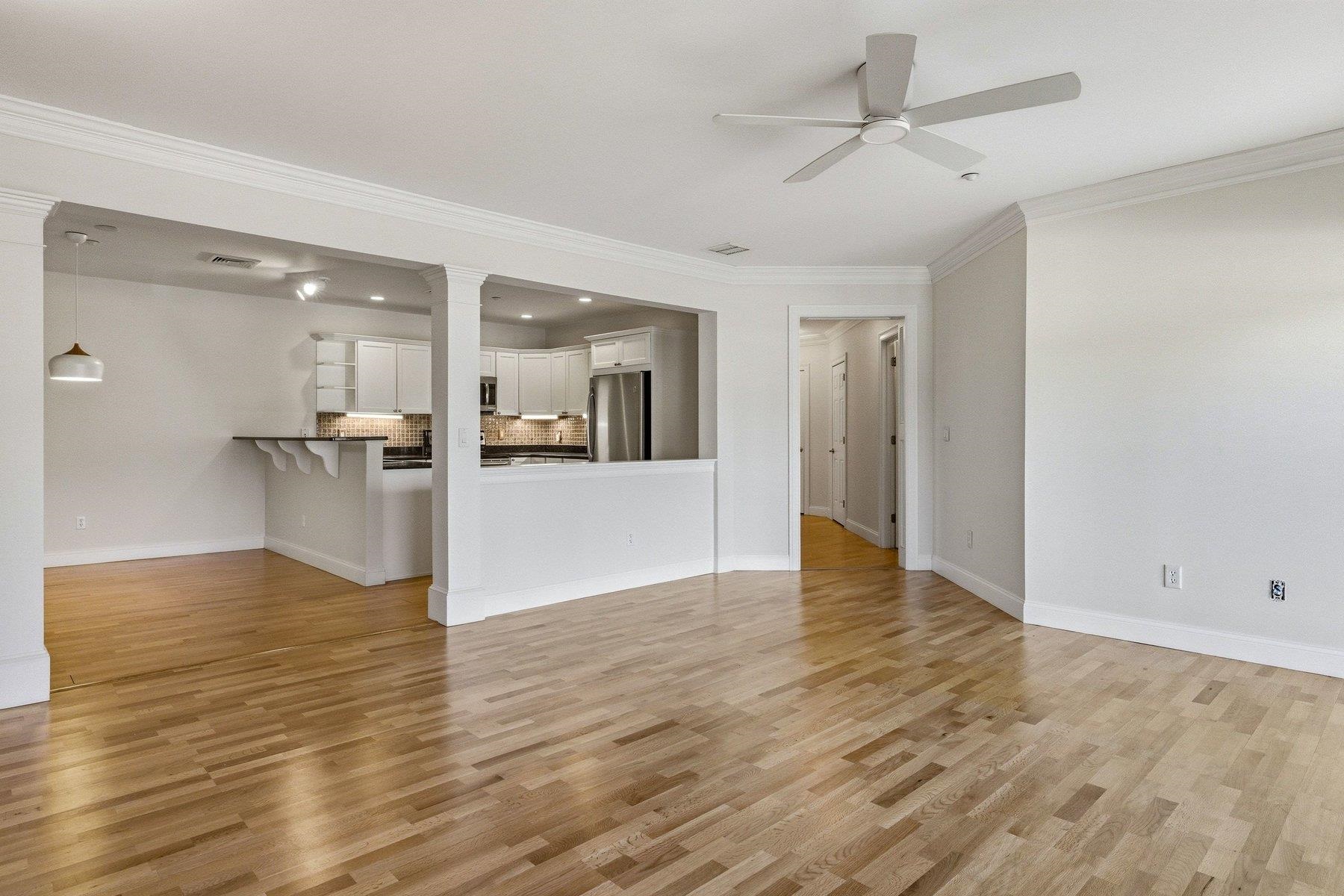 100 Shepards Cove Road Unit: F204