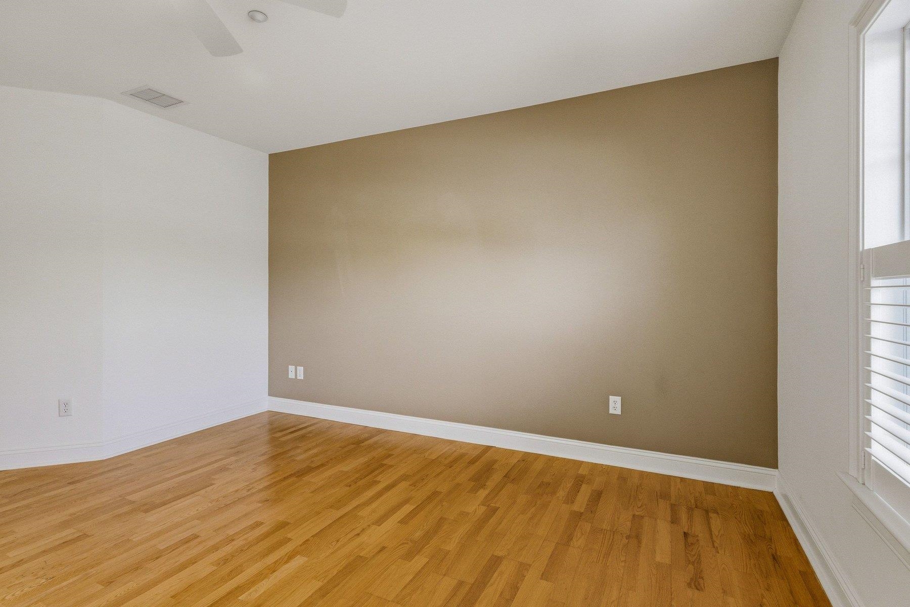 100 Shepards Cove Road Unit: F204